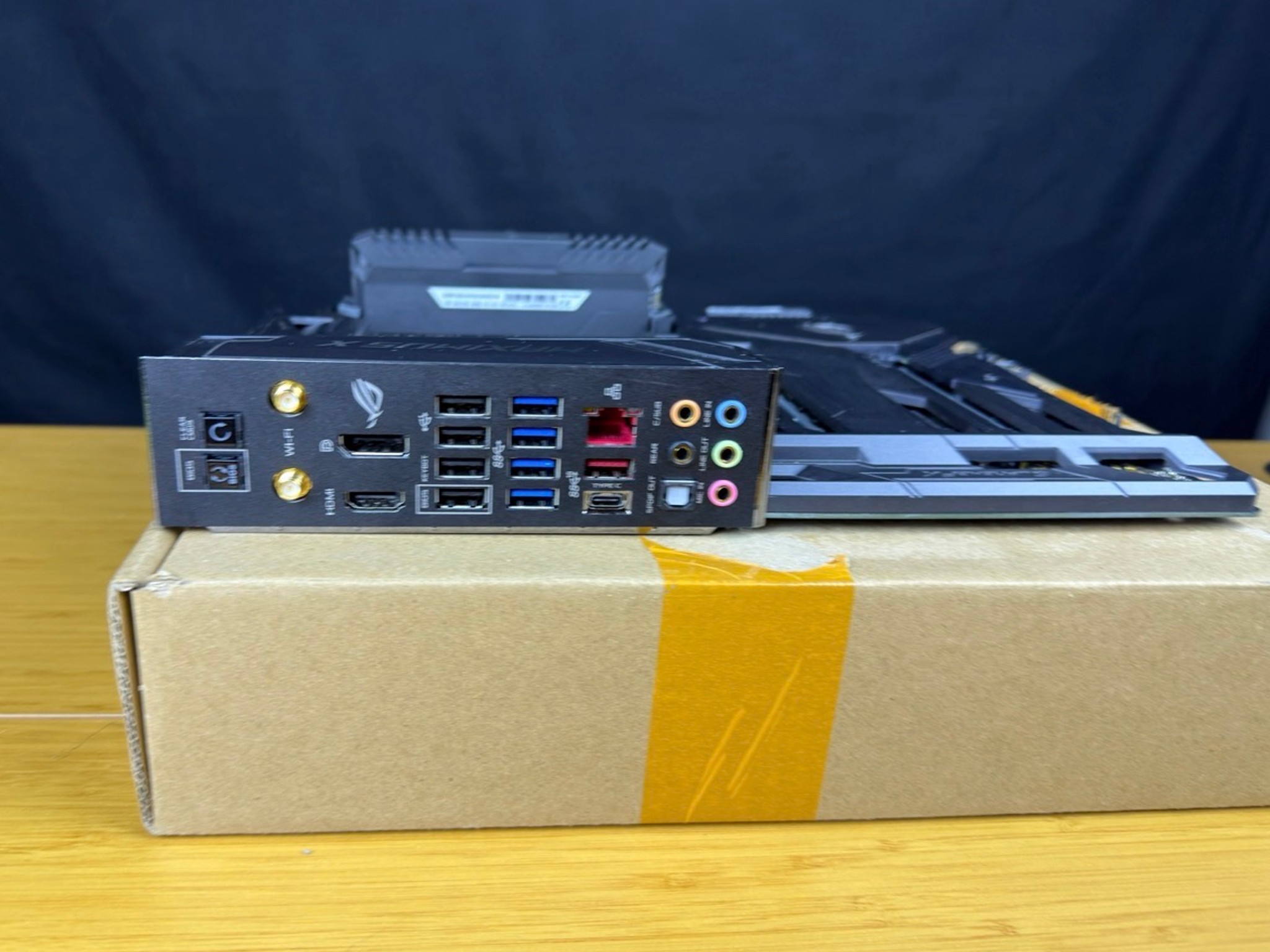 🔥ROG MAXIMUS X CODE🔥 WiFi ATX |LGA1151| i7-8700k | Corsair RGB VENGEANCE 2x8gb Ram