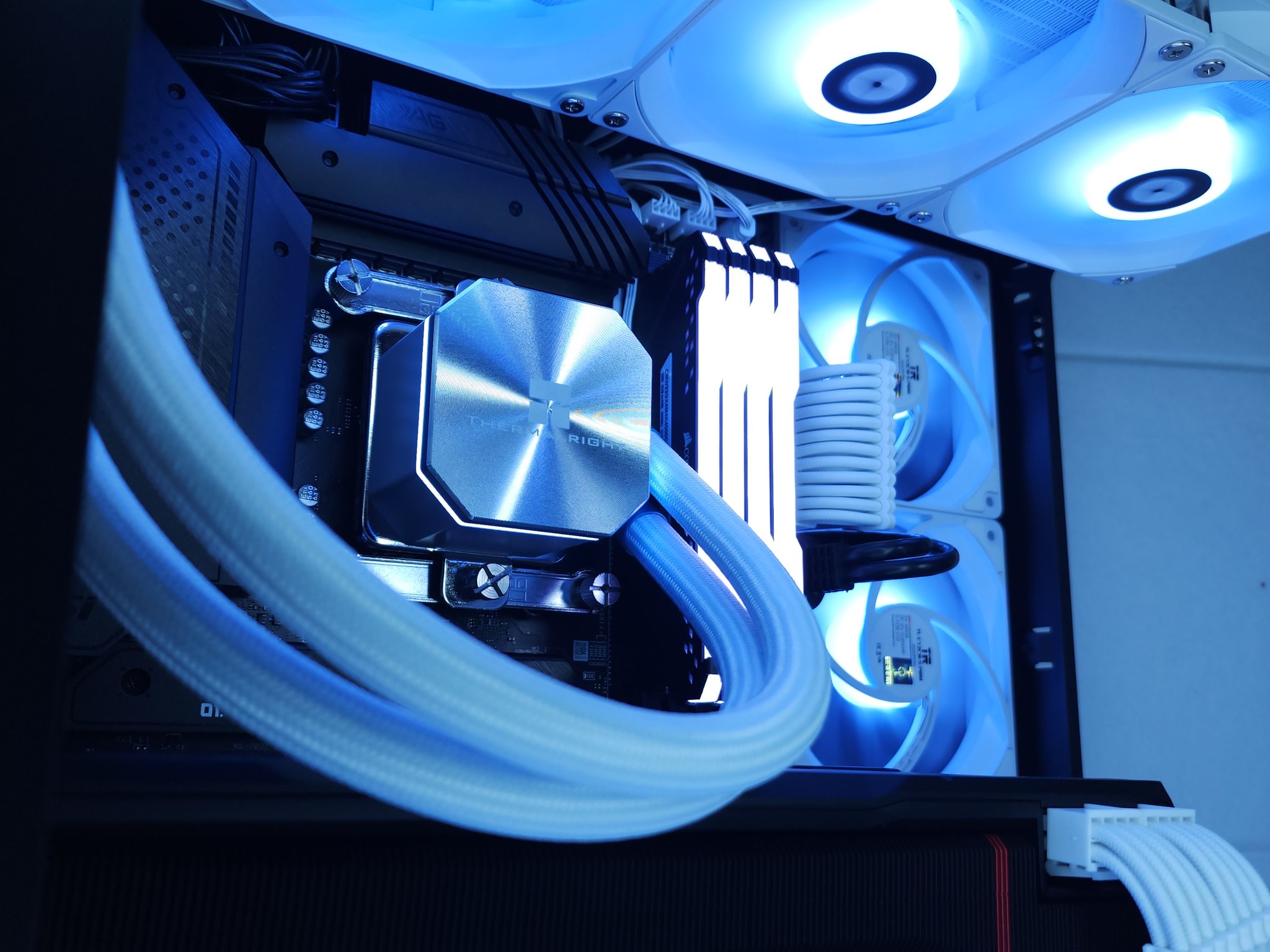 🤍🤍RX 7900 XTX | Core i9 12900K | 32GB 4000MHz | 2TB NVMe SSD Gen 4