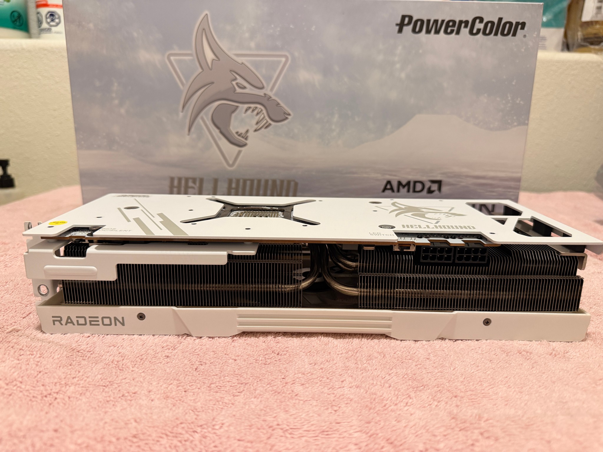 PowerColor Hellhound Spectral White Radeon RX 7900 XTX