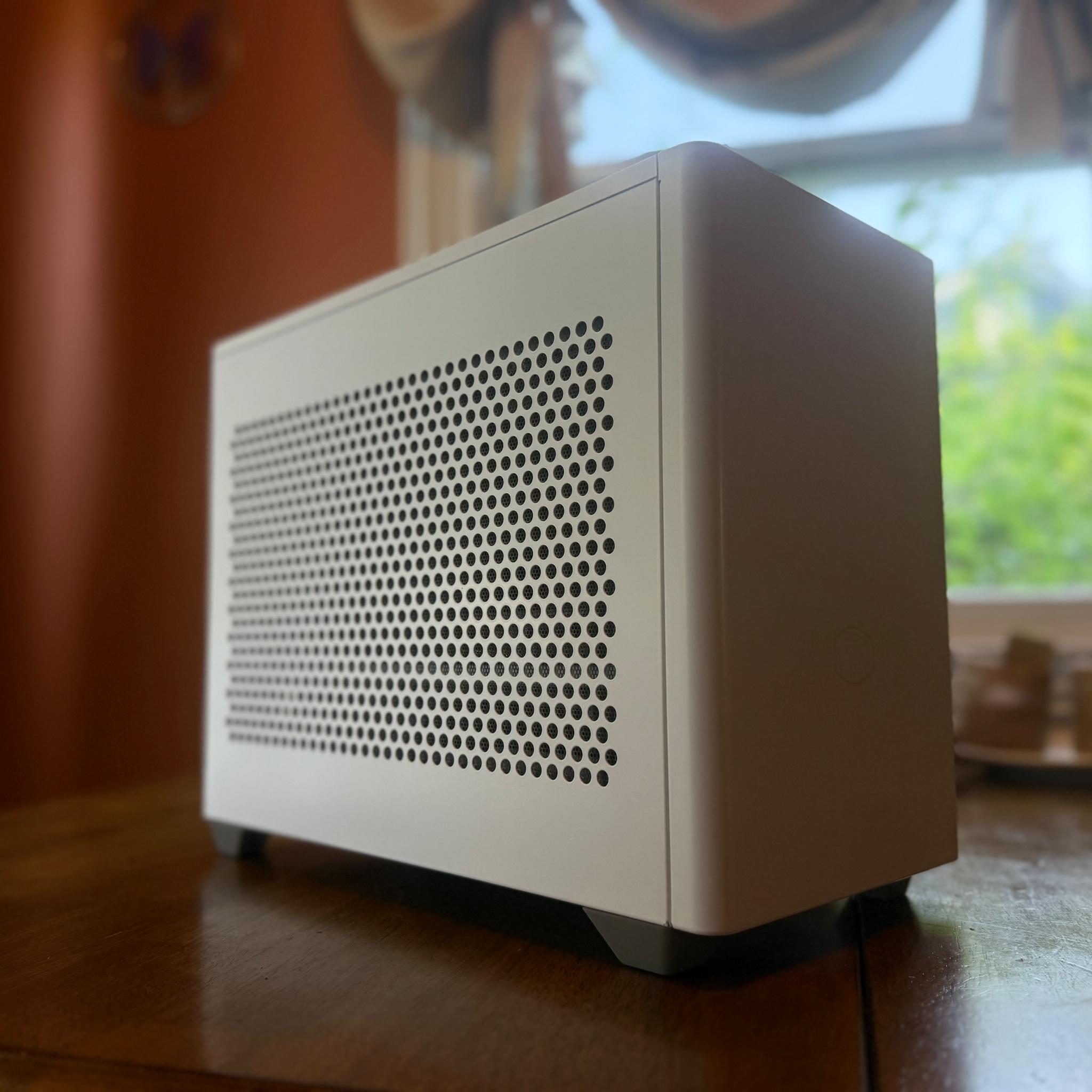 ▫️Small Form Factor▫️ RX 9060 XT 16GB | Ryzen 5700X | 32GB DDR4 | 2TB SSD