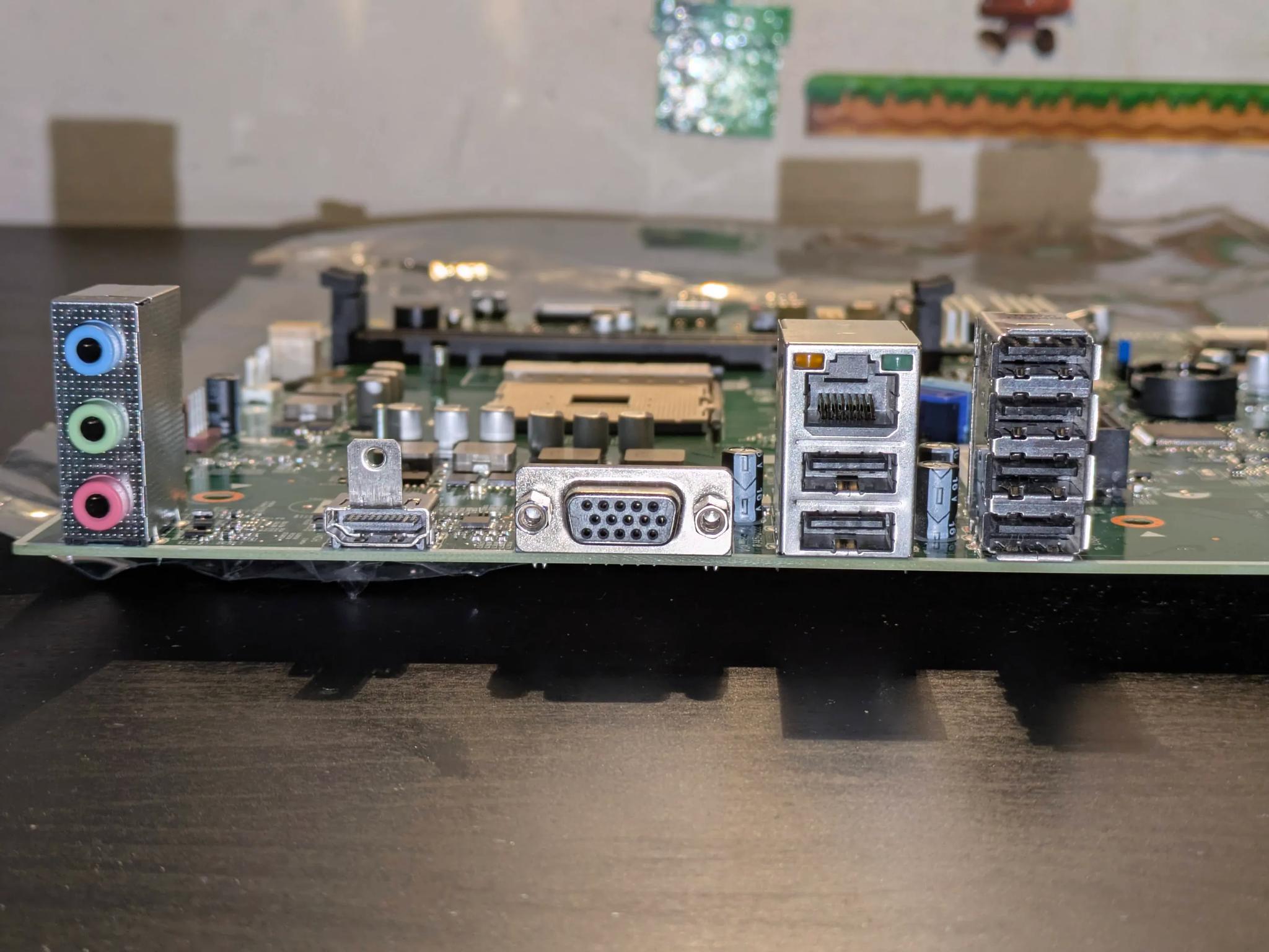 HP Sunflower Motherboard for 1st/2nd Gen Ryzen CPUs (HP Pavilion)