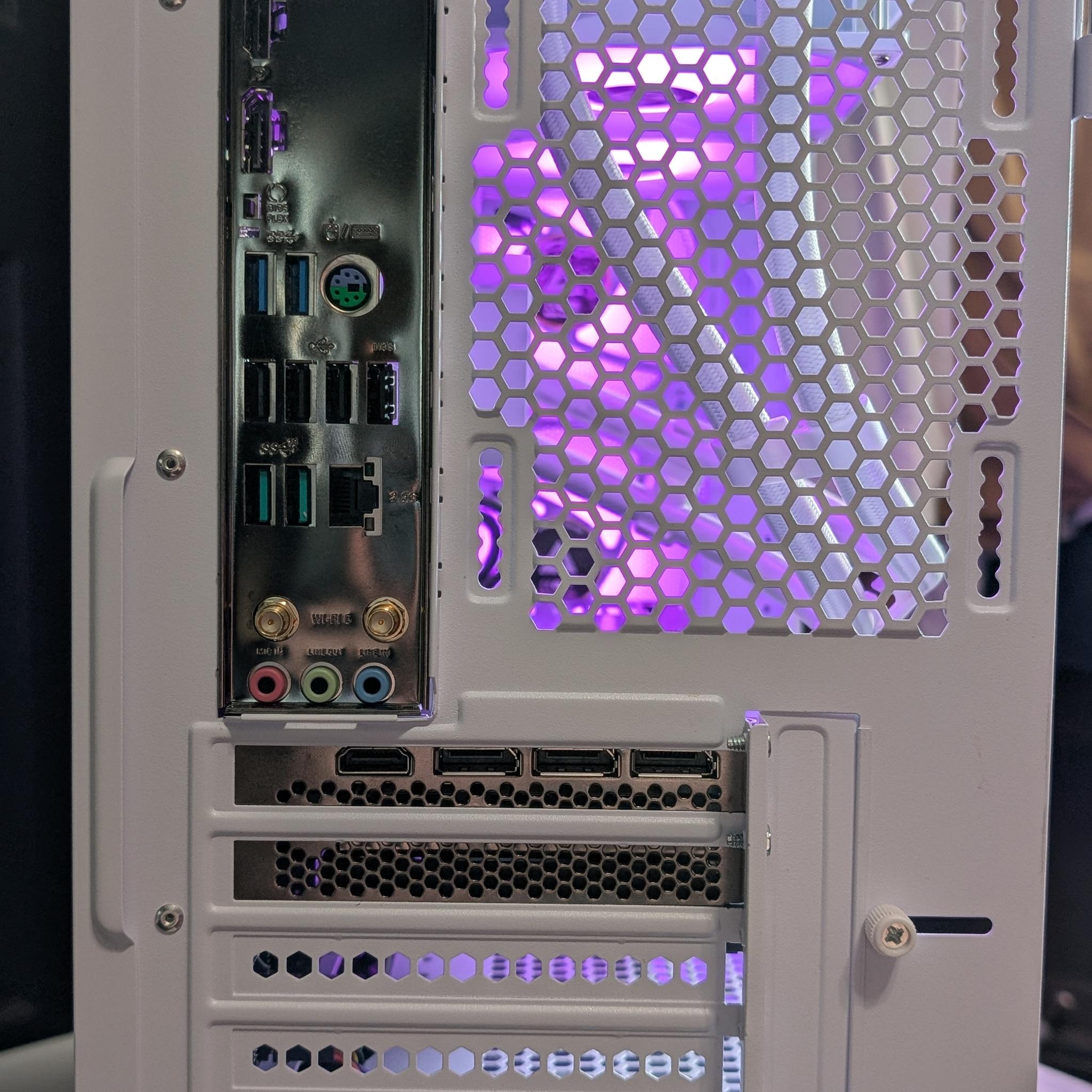 Ryzen 7 7700x | RTX 3080 White Gaming PC