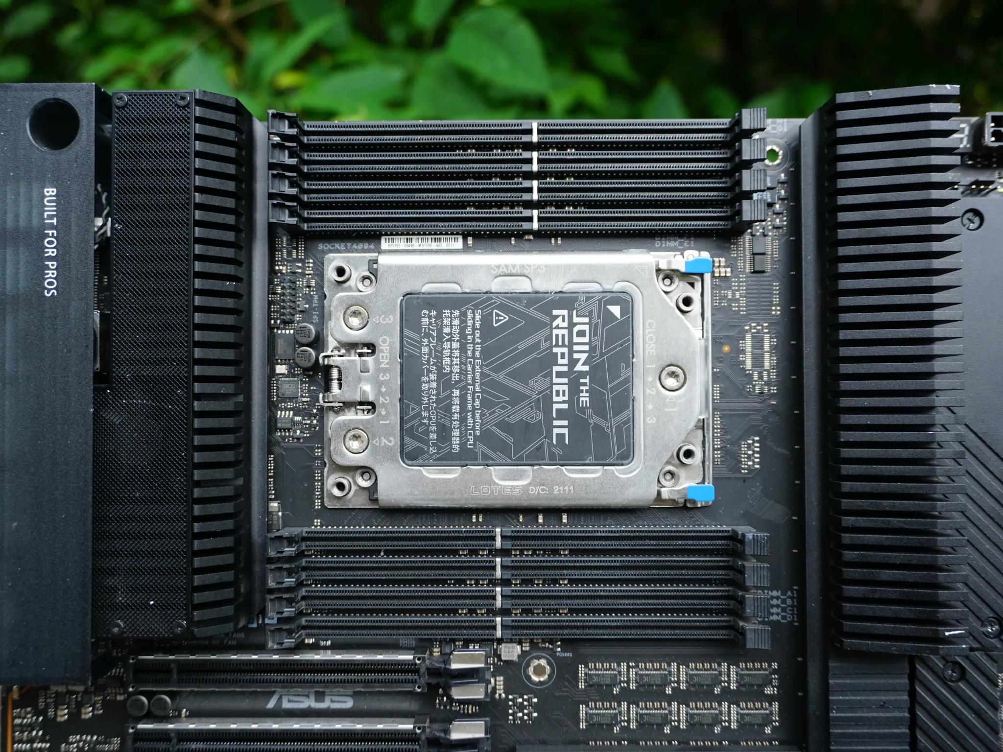 ASUS Pro WS WRX80E-SAGE SE WIFI E-ATX Motherboard