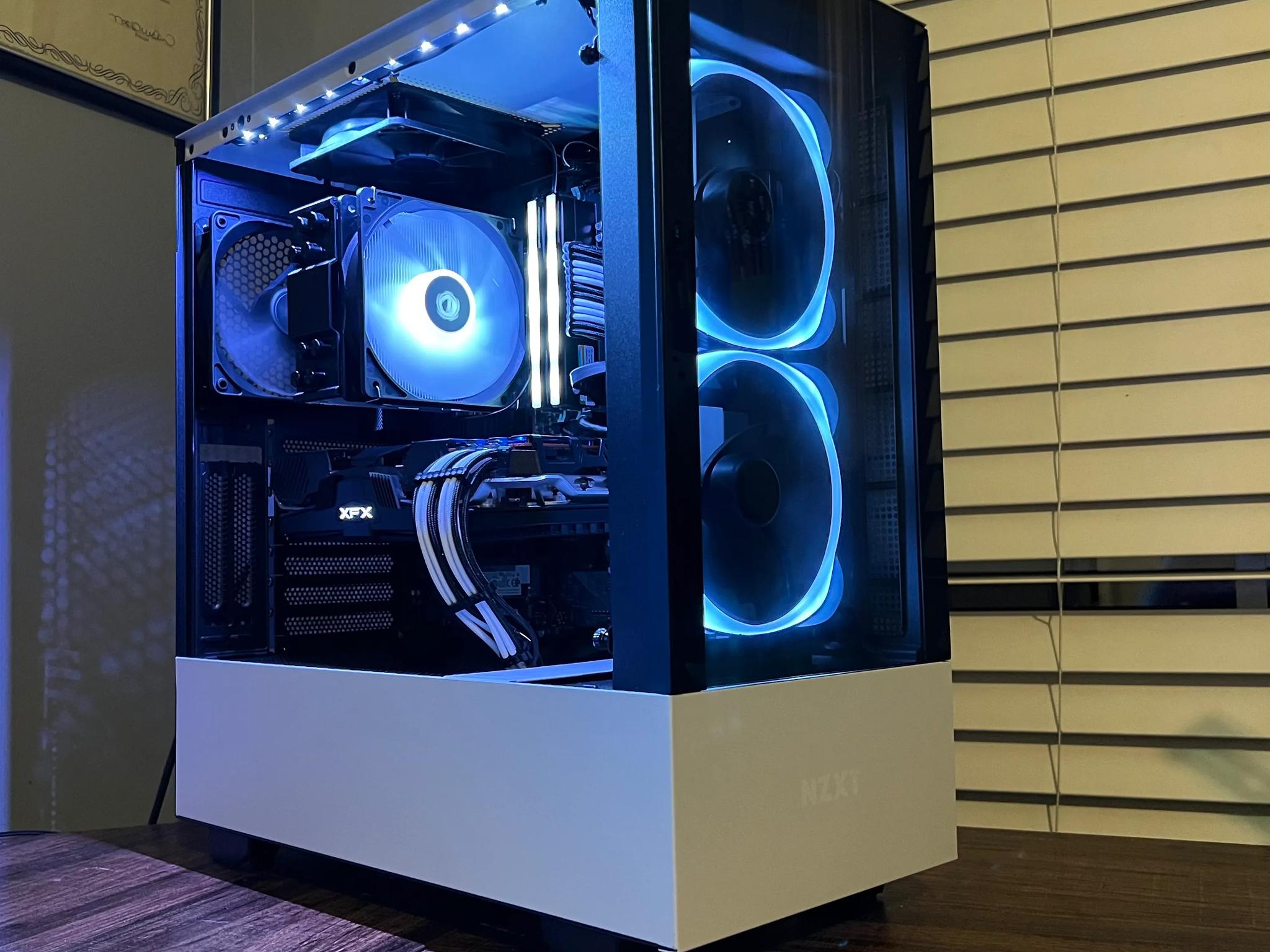 Whiteline: i5-10400, RX 5700xt Gaming PC
