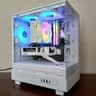 Snow White 1440P | RX 9060XT 16GB | Ryzen 5 7600X | 16GB RAM