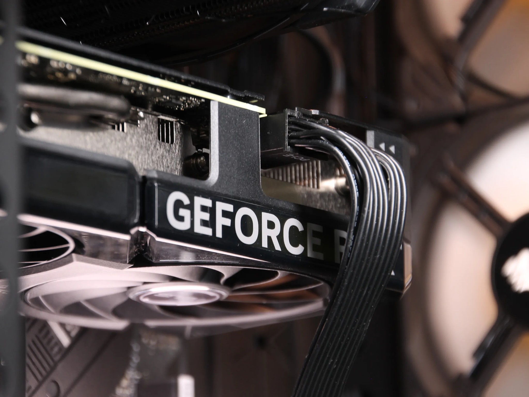 𝙐𝙈𝘽𝙍𝘼 // Core i5-12400F, RTX 4060 Ti // SLEEK Mid-Range Gaming PC