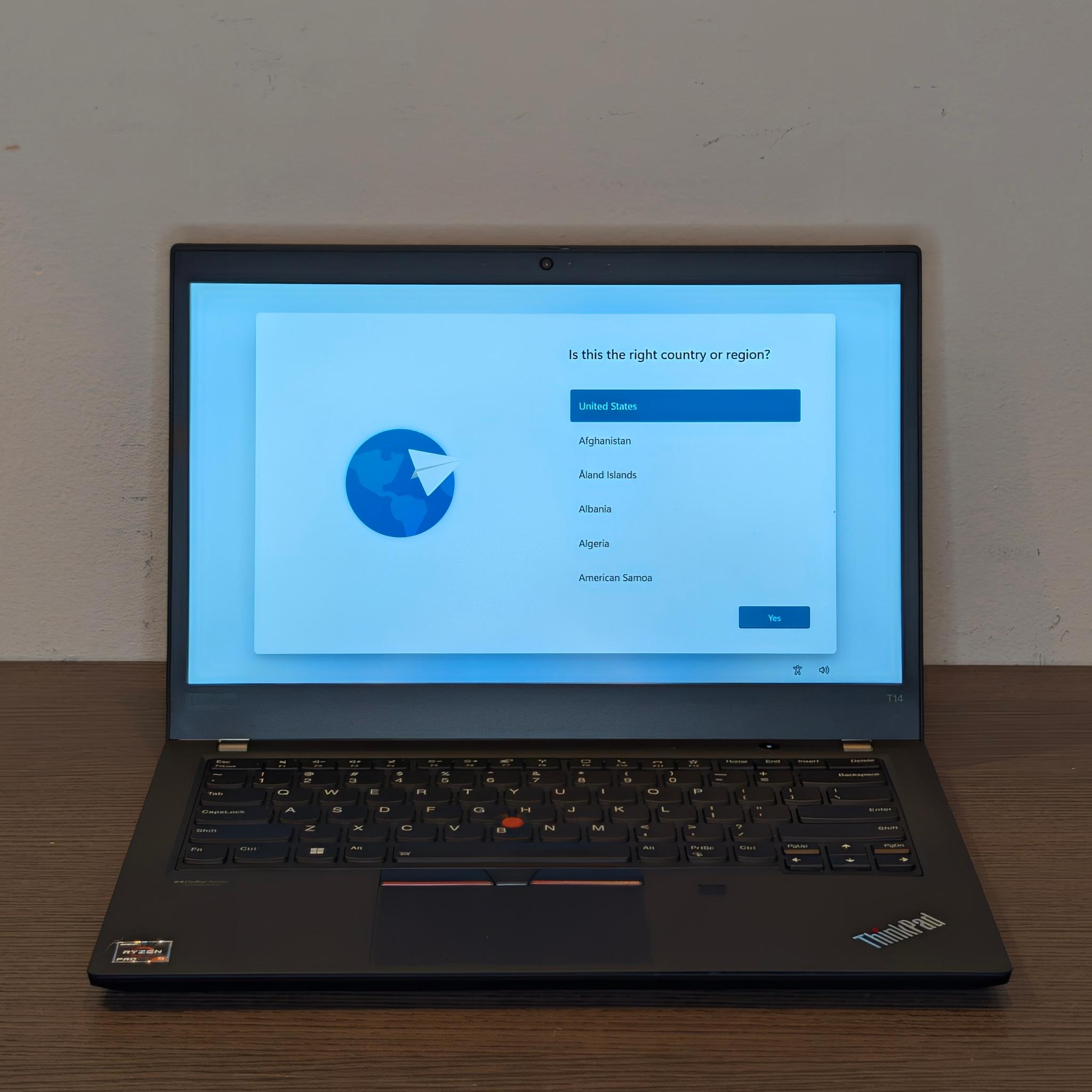 Lenovo ThinkPad T14 Gen 2 AMD Ryzen 5 Pro 5650U, 2.3GHz,  16GB RAM, 512GB SSD