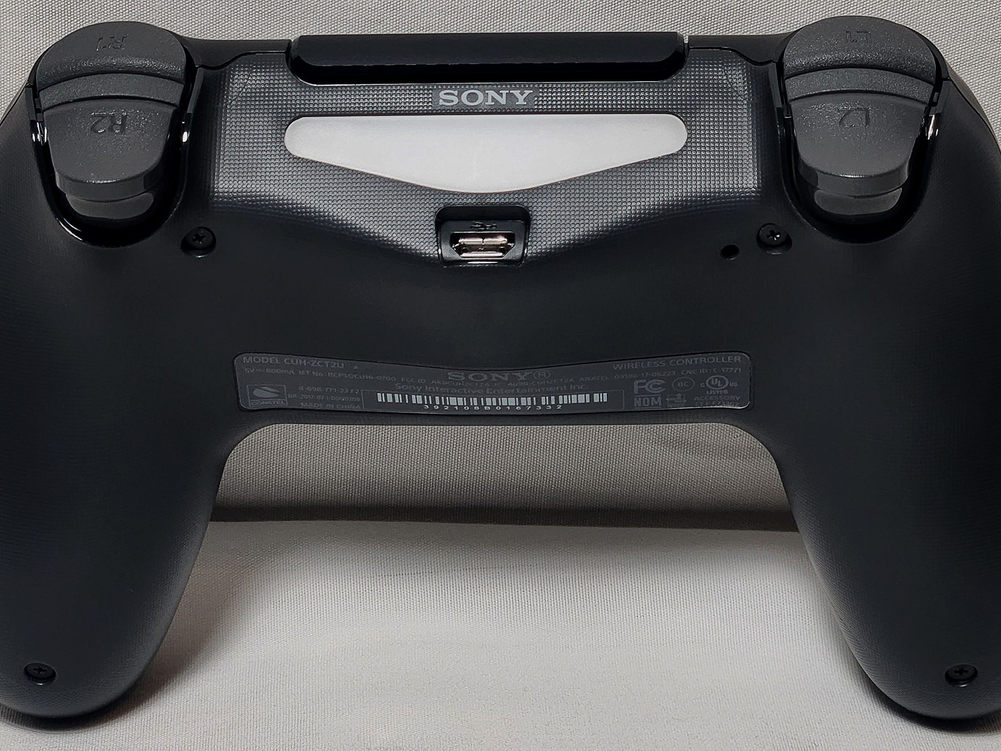 Sony Playstation 4 PRO 1TB