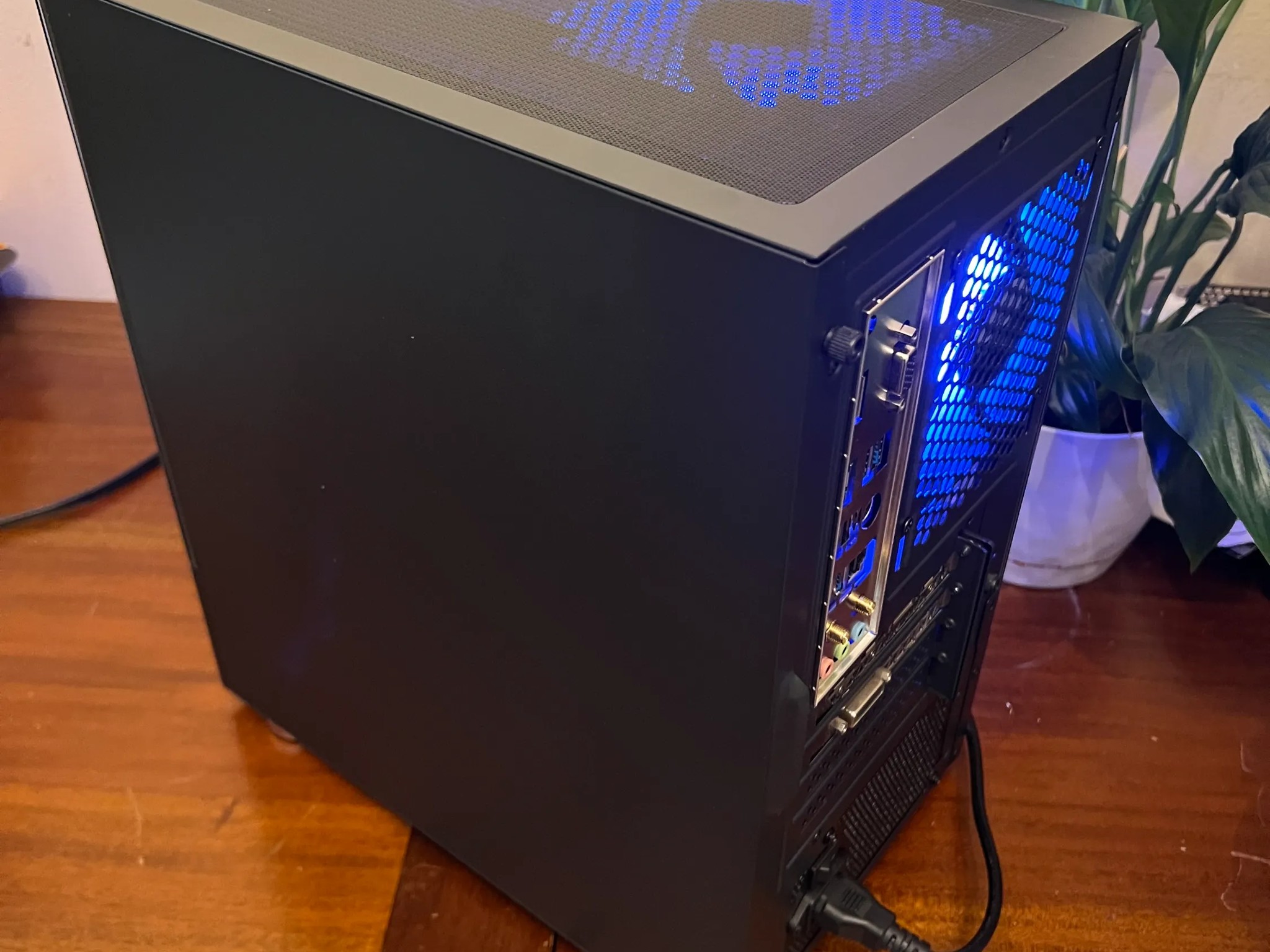 Ryzen R5 2600 Gaming PC GTX 1070 8gb 1tb NVME SSD 16GB RAM WIFi WINDOWS 11 Pro