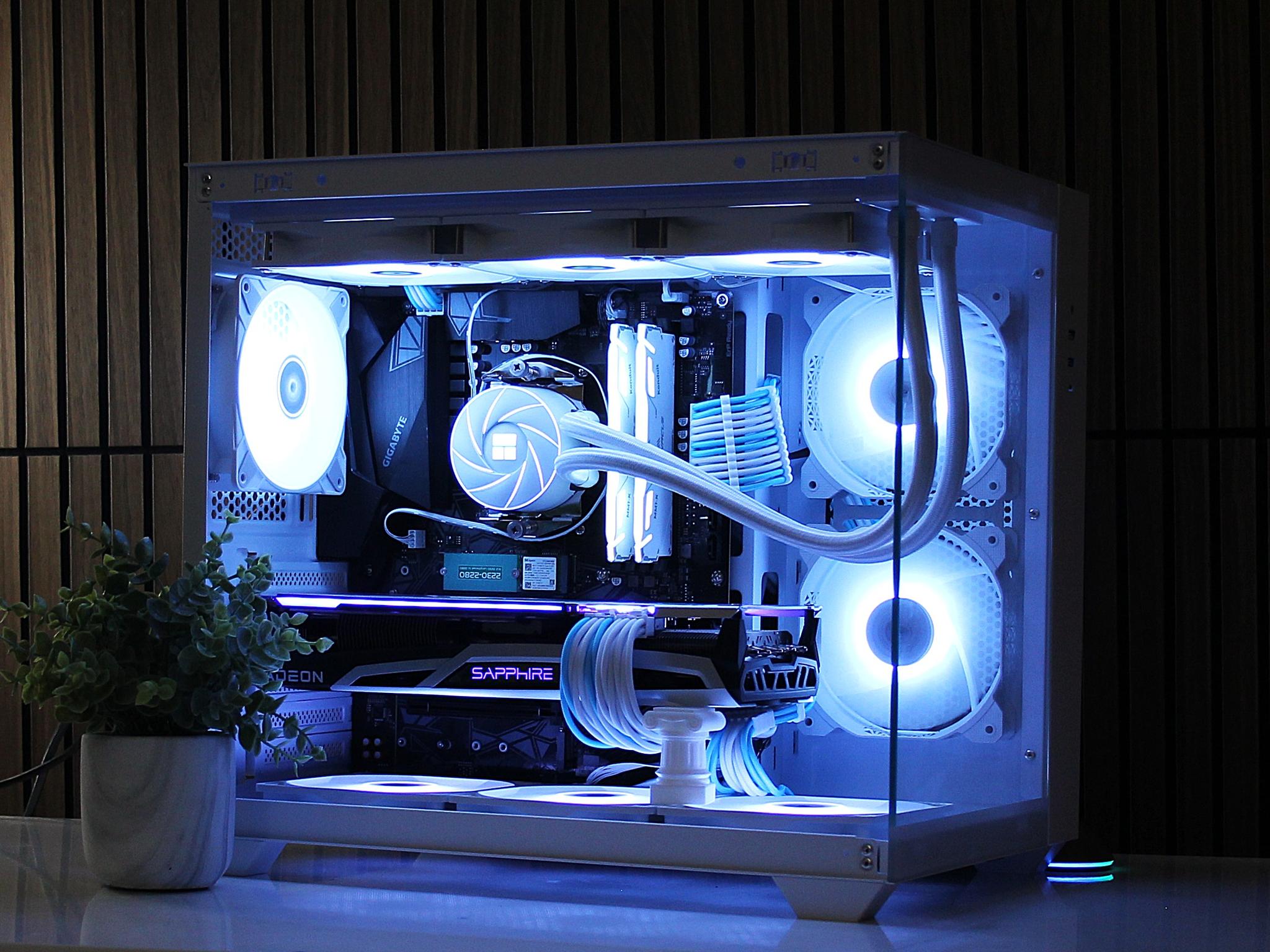 White 💻 Rx6900XT Gaming PC 💻| Ryzen 7 5800XT | DDR4 | 32GB RAM | B550 | Windows 11 | 850W