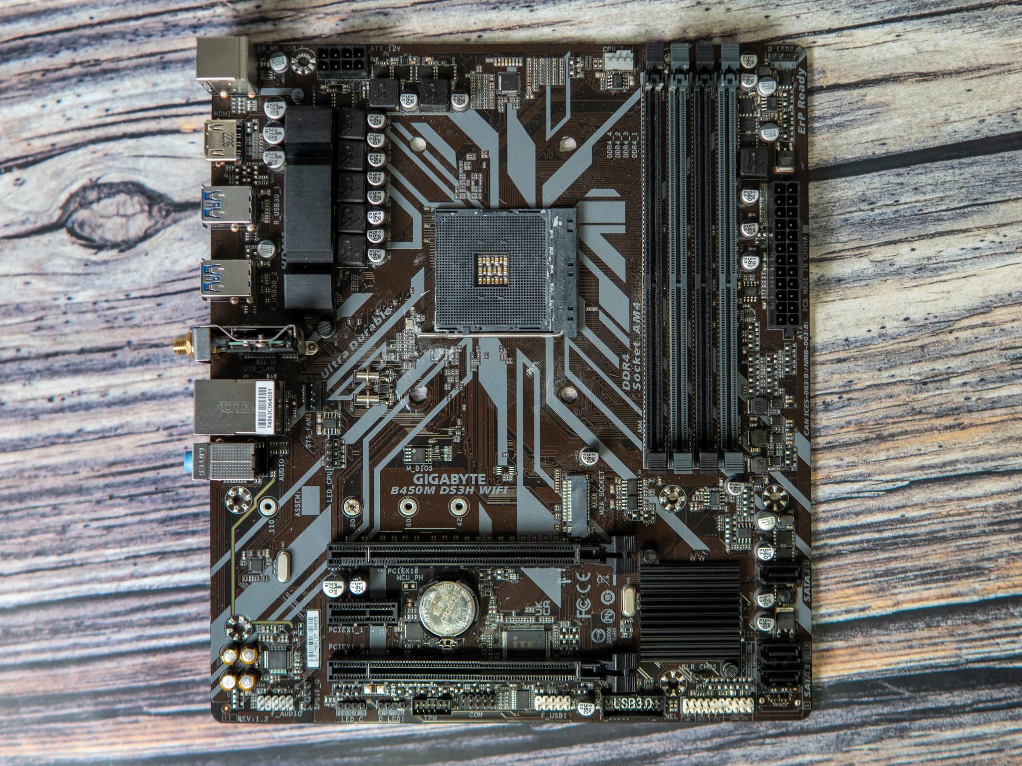 Gigabyte B450M DS3H WiFi (As-Is / For Parts or Repair)