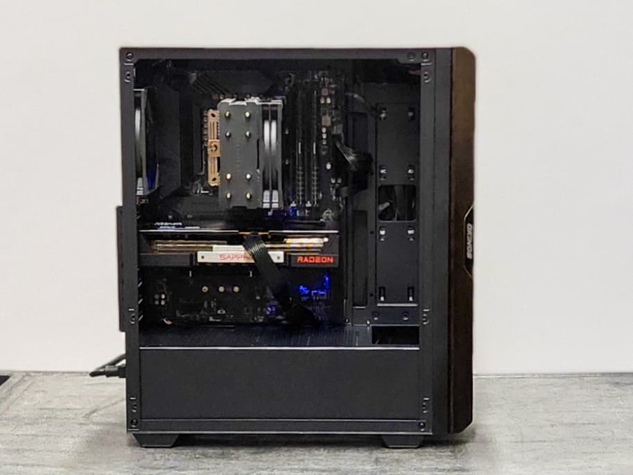 RX 9060XT 16GB | Ryzen 5 5600X | 32GB DDR4 | 1TB SSD | Win 11 Pro | Gaming PC