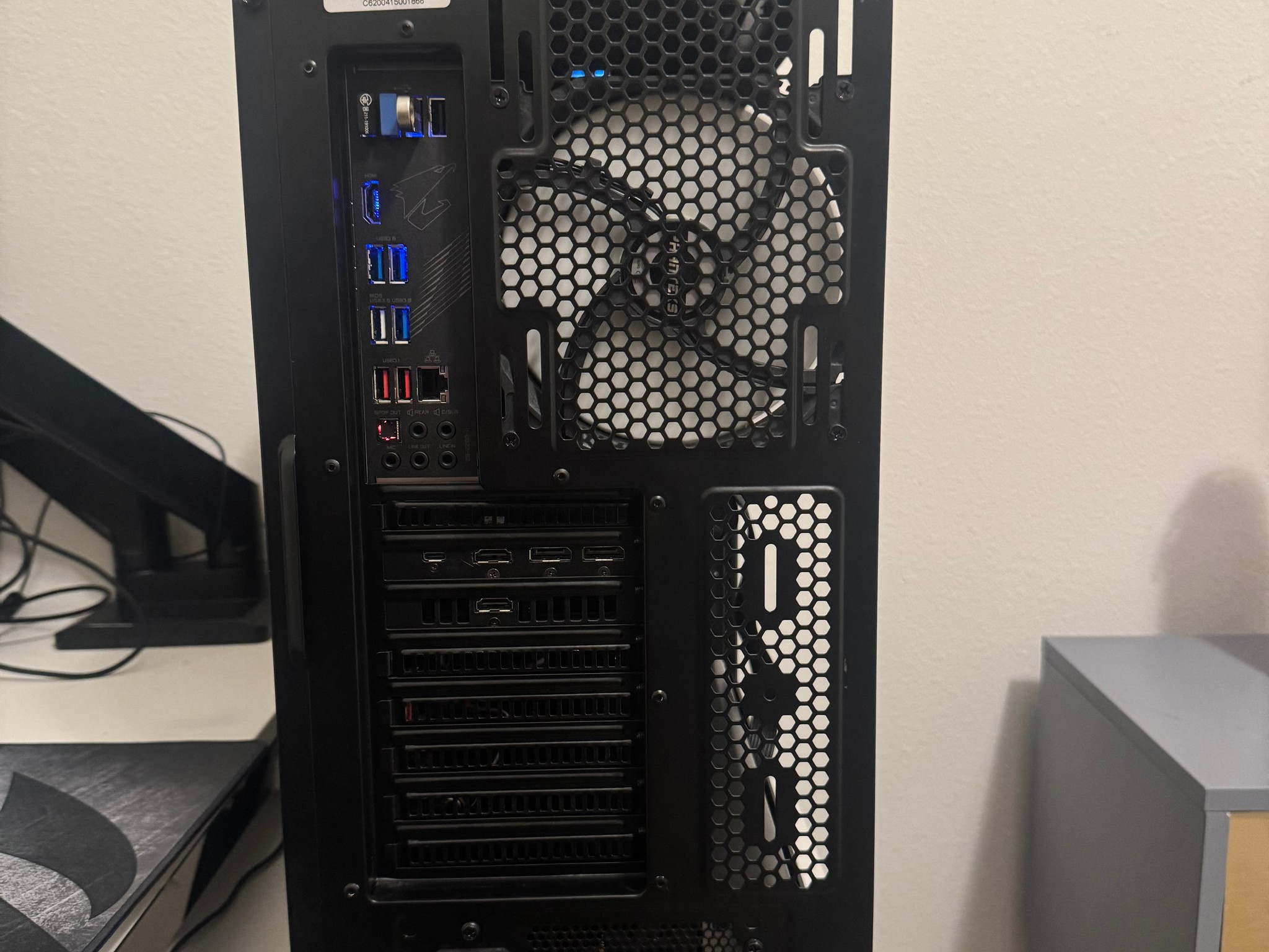 Gaming PC | RTX 2070 Super |  Ryzen 9 3900X | 32GB RAM | 1TB SSD | Razer Keyboard & Mouse