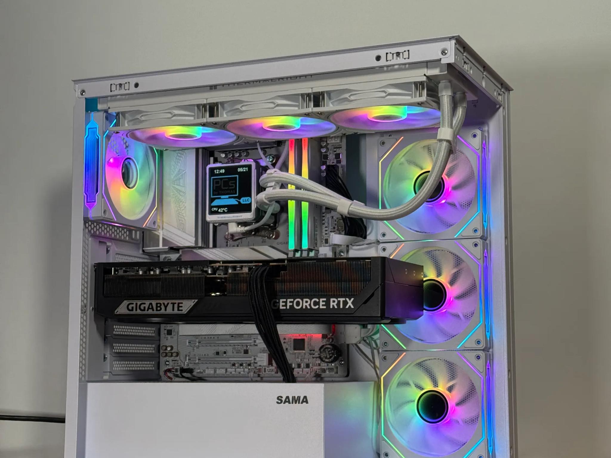 RTX 5090 Ryzen 7 9800X3D Gaming PC