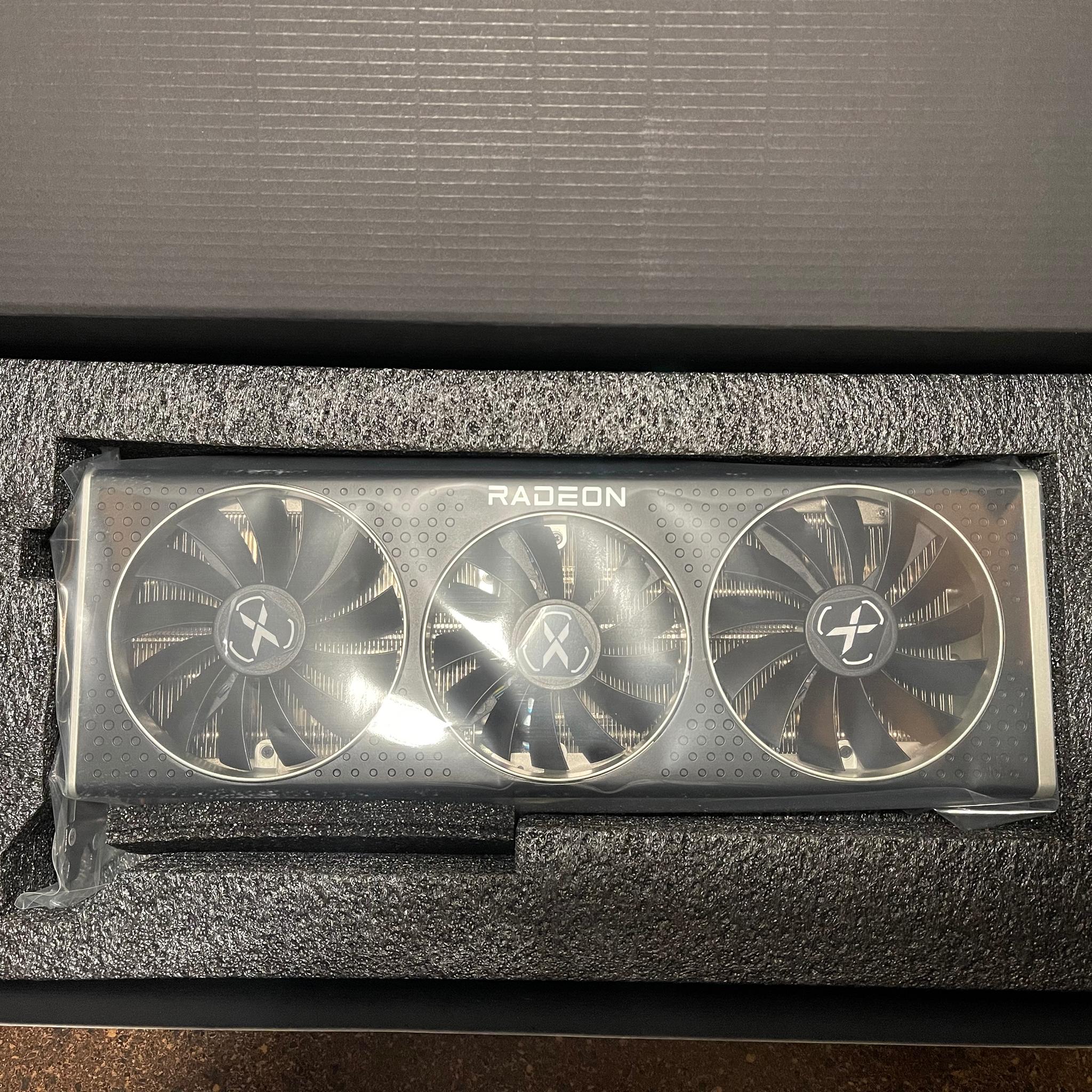 XFX Speedster MERC319 AMD Radeon RX 6800XT