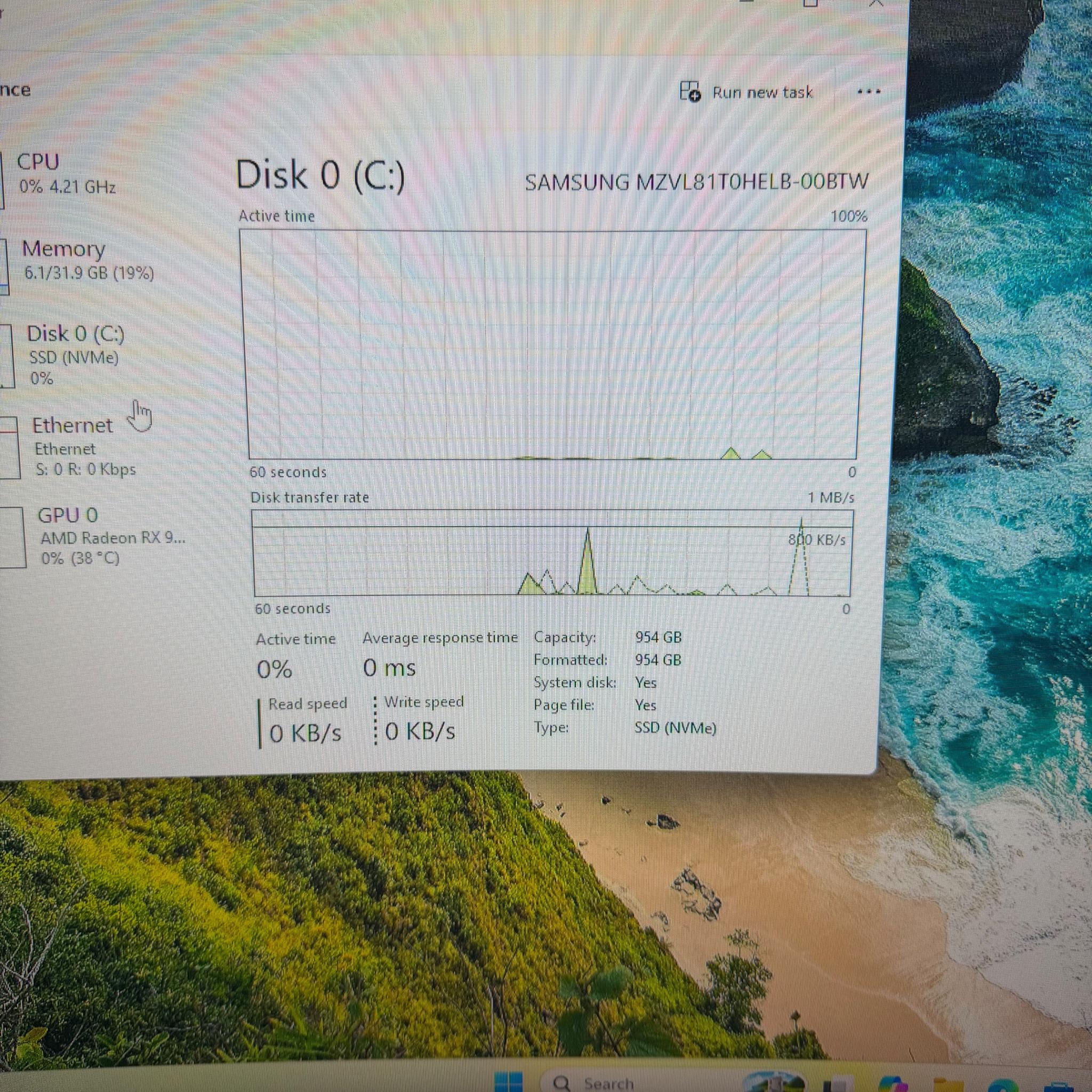 Ryzen 7 5700x, rx 9060 xt 8gb, 1tb nvme storage, 32gb ddr4 ram