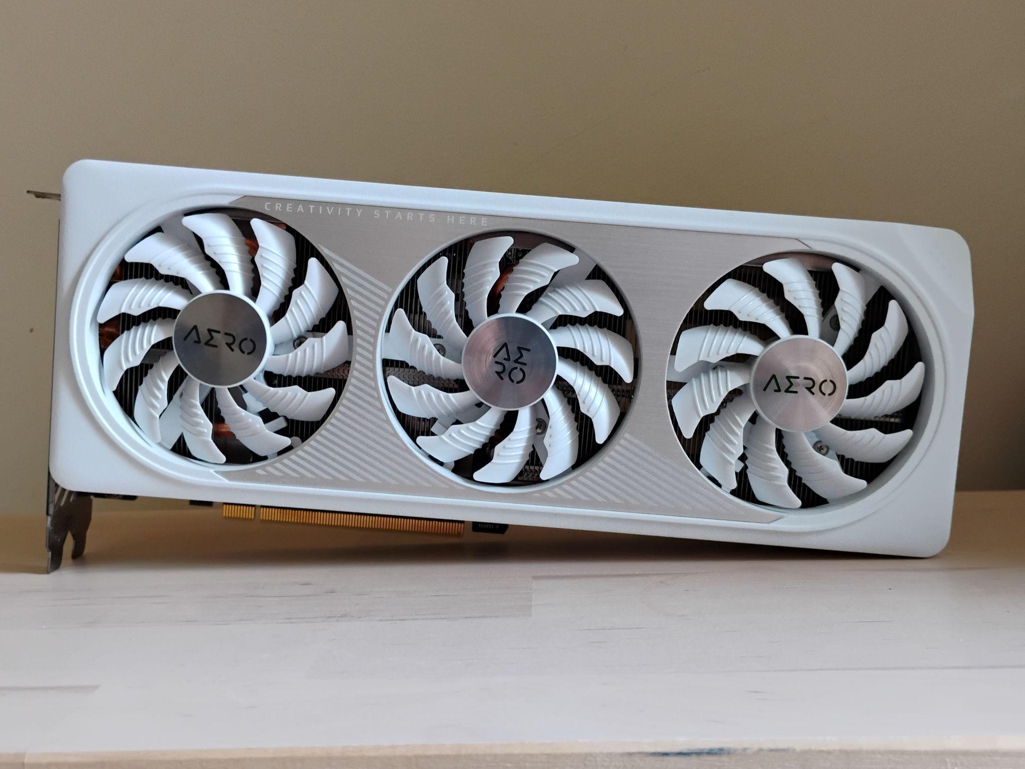 RTX 4060Ti 16gb Gigabyte Aero