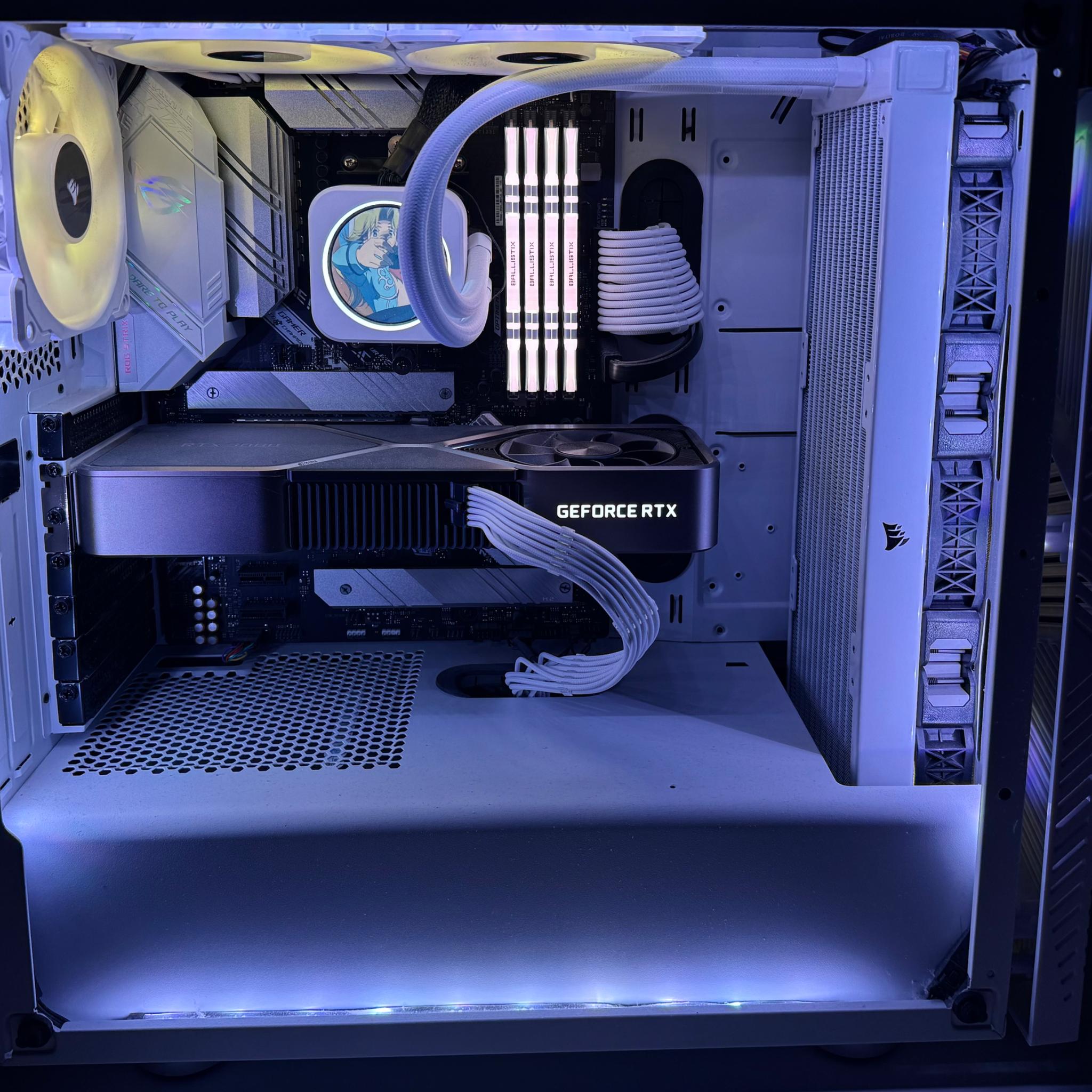 White Gaming Pc - TX 3080 FE, Ryzen 5 5600X, 32GB CL16 RGB RAM, Liquid Cooled, 1 TB SSD, Win 11