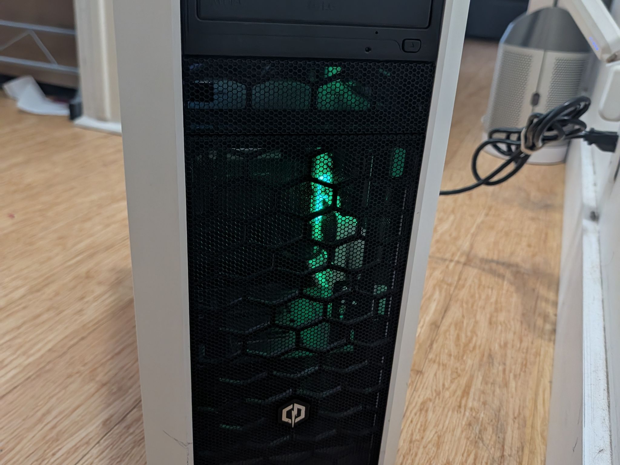 Custom CyberPower Gaming PC | RTX 2060 Super | Ryzen 5 3400G | 12GB | 256GB | X470 | AIO |