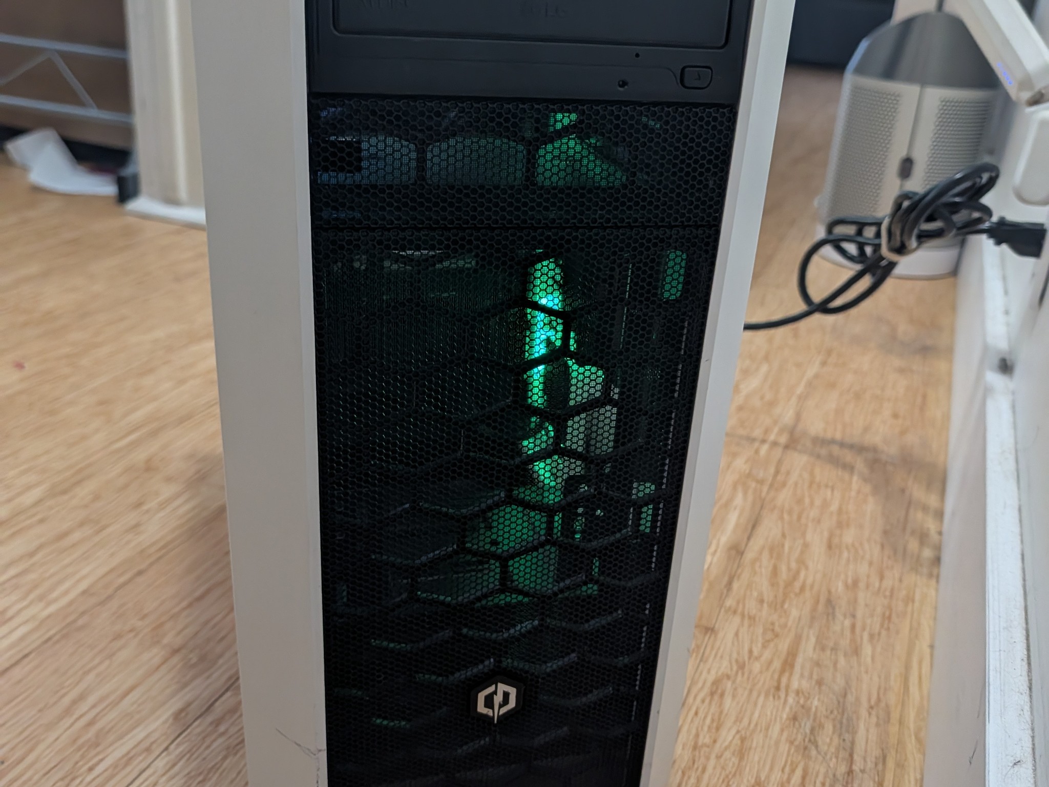 Custom CyberPower Gaming PC | RTX 2060 Super | Ryzen 5 3400G | 12GB | 256GB | X470 | AIO |