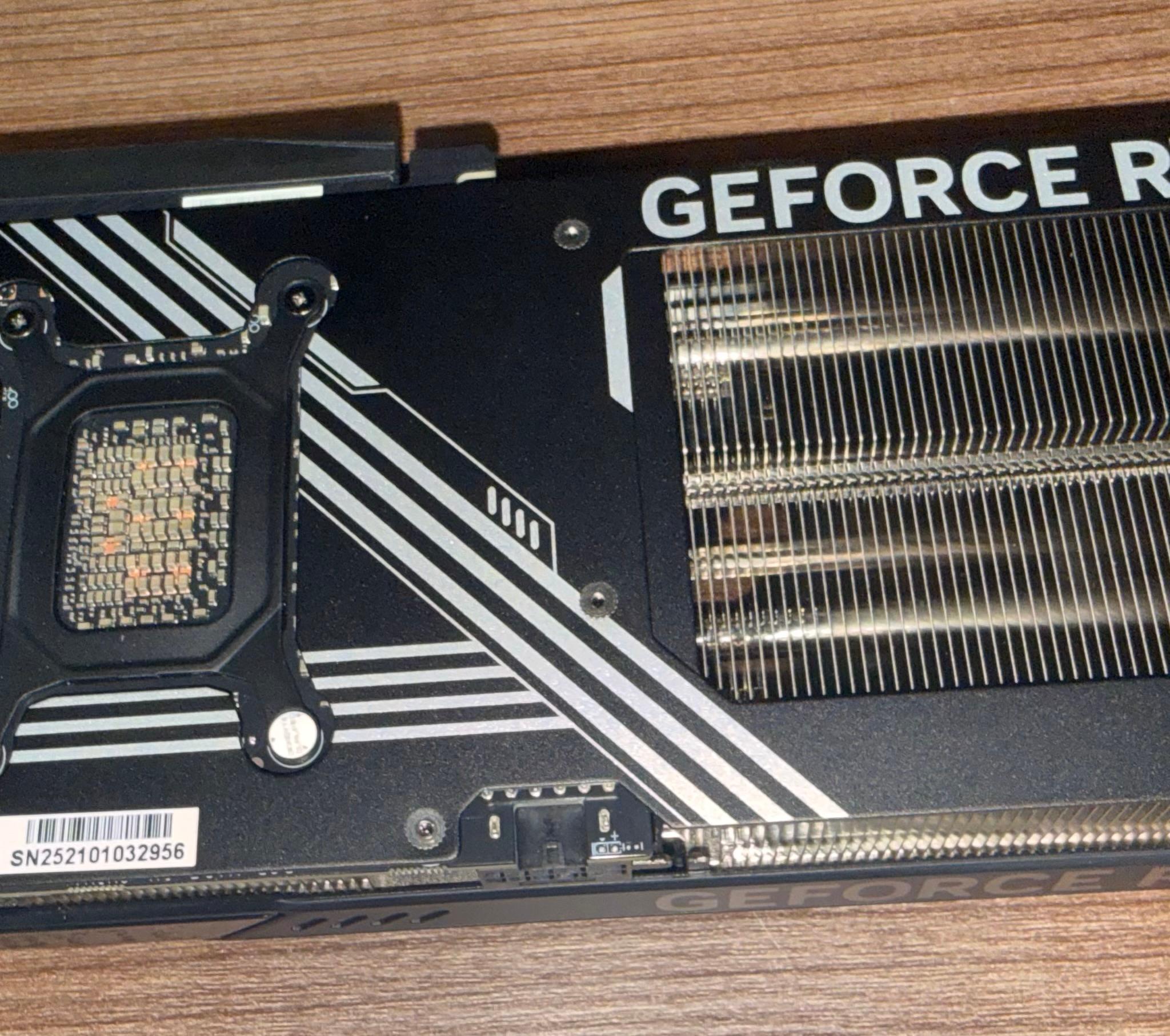 GIGABYTE GeForce RTX 5070 WINDFORCE OC SFF 12G