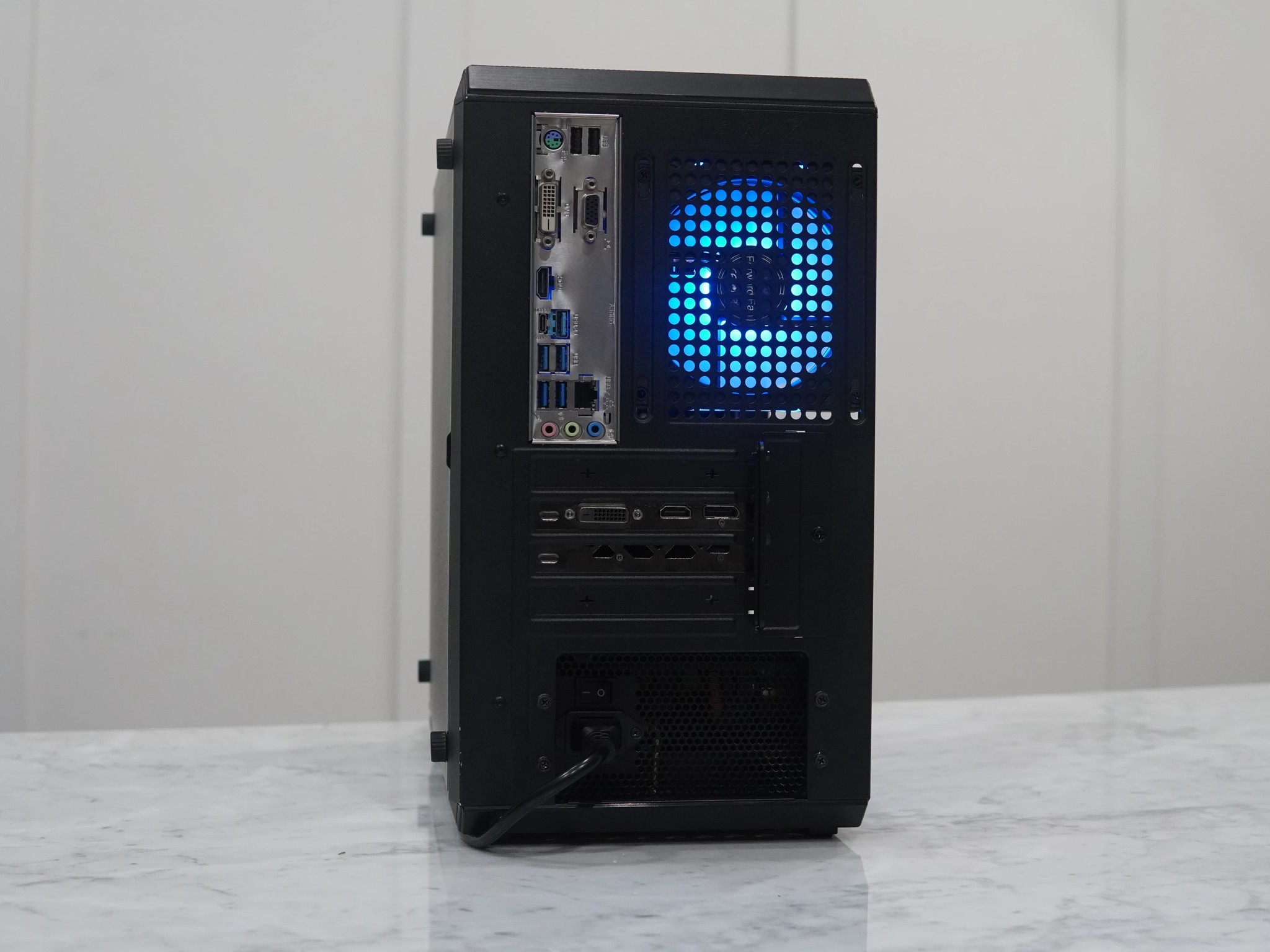 Ryzen 5 2600, GTX 1660 Ti Custom Gaming PC