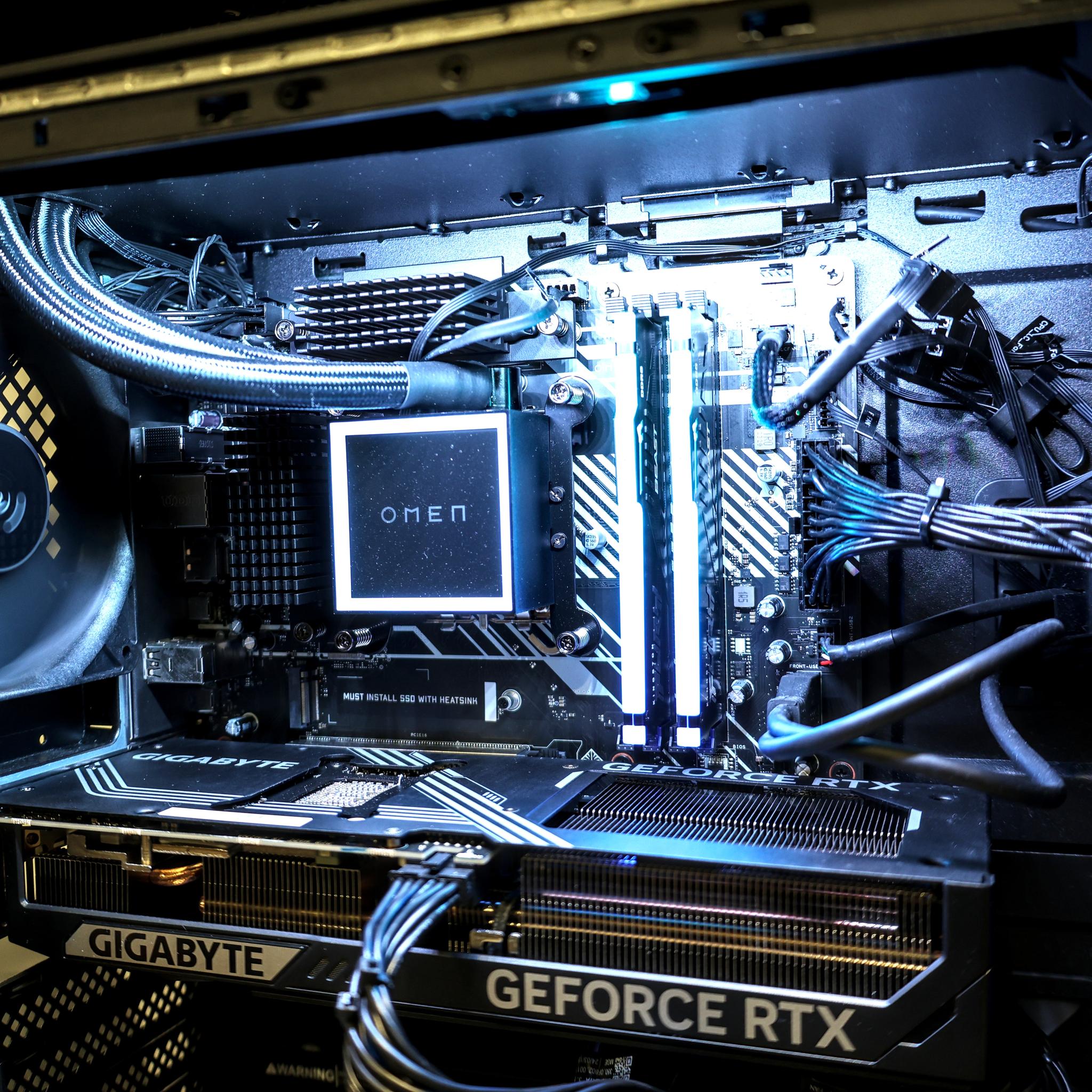 13900K | 5070 | 32GB DDR5 | 1TB+1TB | HP OMEN MAX 45L Gaming PC