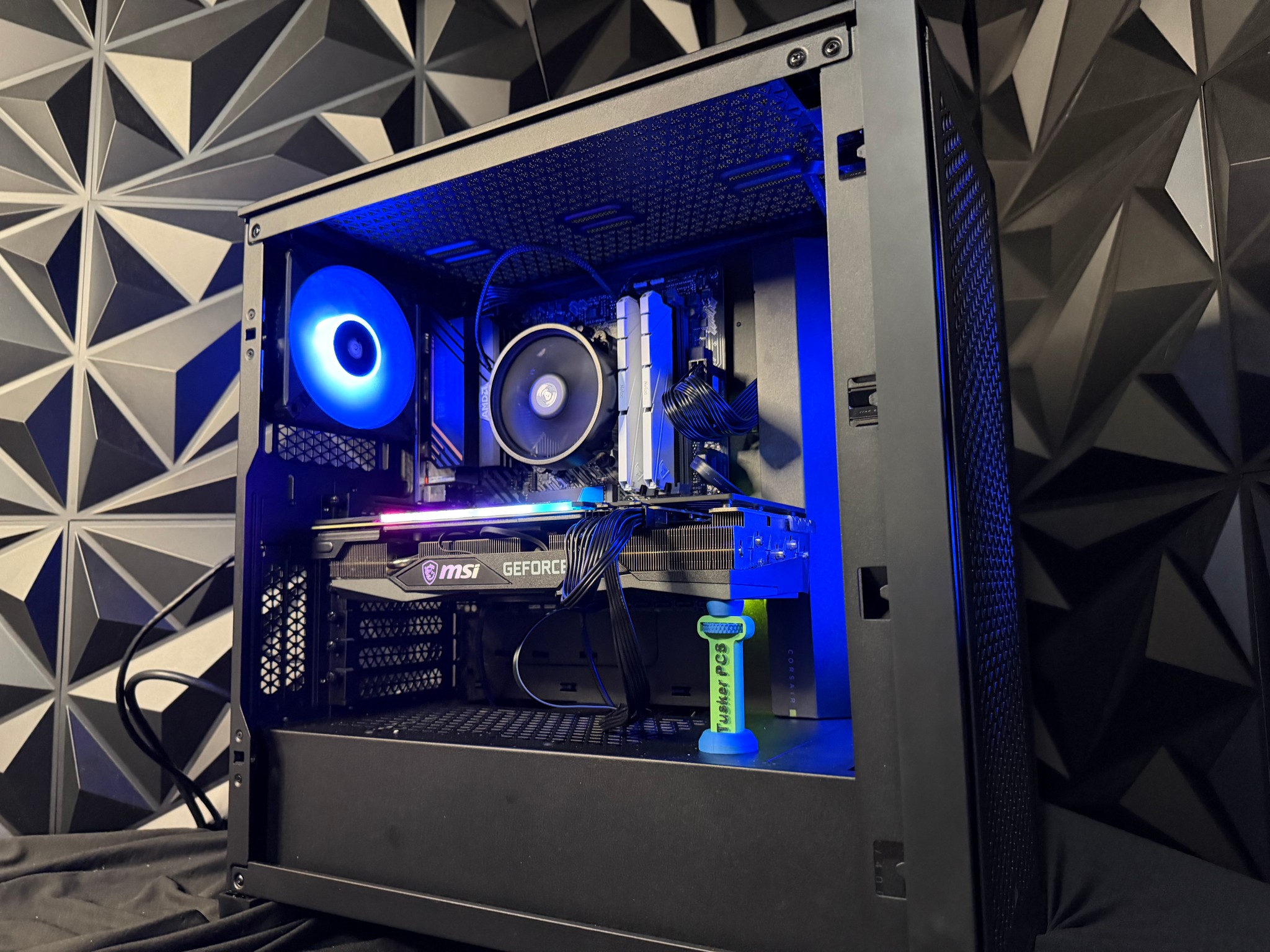 ⚡🖤 The Dark & Stormy 🌩️💨 Ryzen 5 5500| RTX 3070| 32 GB DDR4| 1 TB NVMe