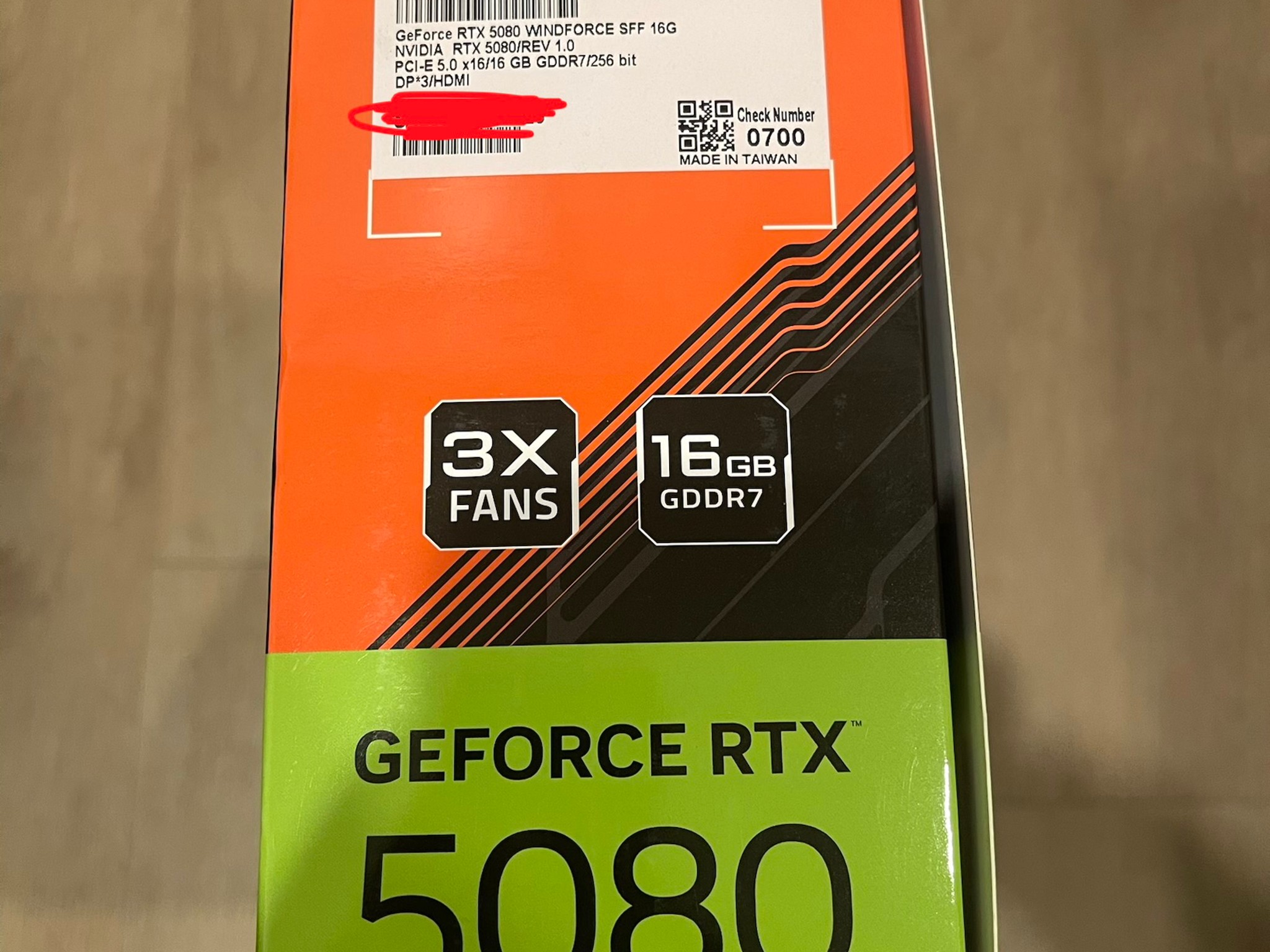 GIGABYTE GeForce RTX 5080 WINDFORCE SFF 16G