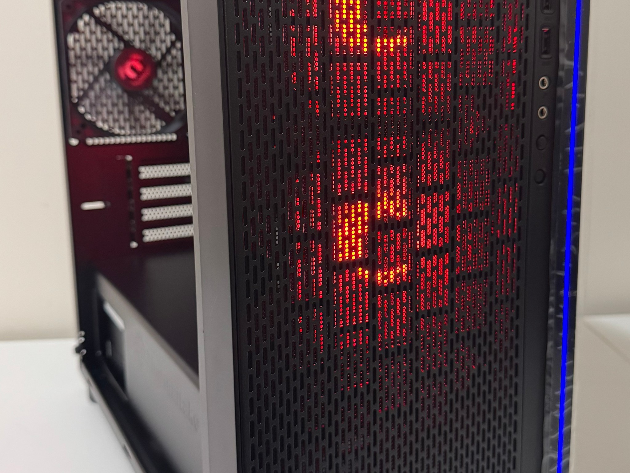 AMD Ryzen 5 5600GT Gaming PC Radeon Vega 7 Graphics ASUS B550M-A B550 Thermaltake Versa H18 Case
