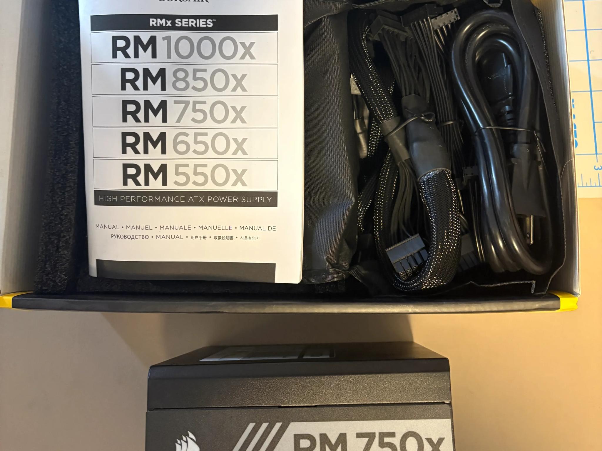 Corsair RM750x, 750 Watt, 80+ Gold Certified, Fully Modular Power Supply