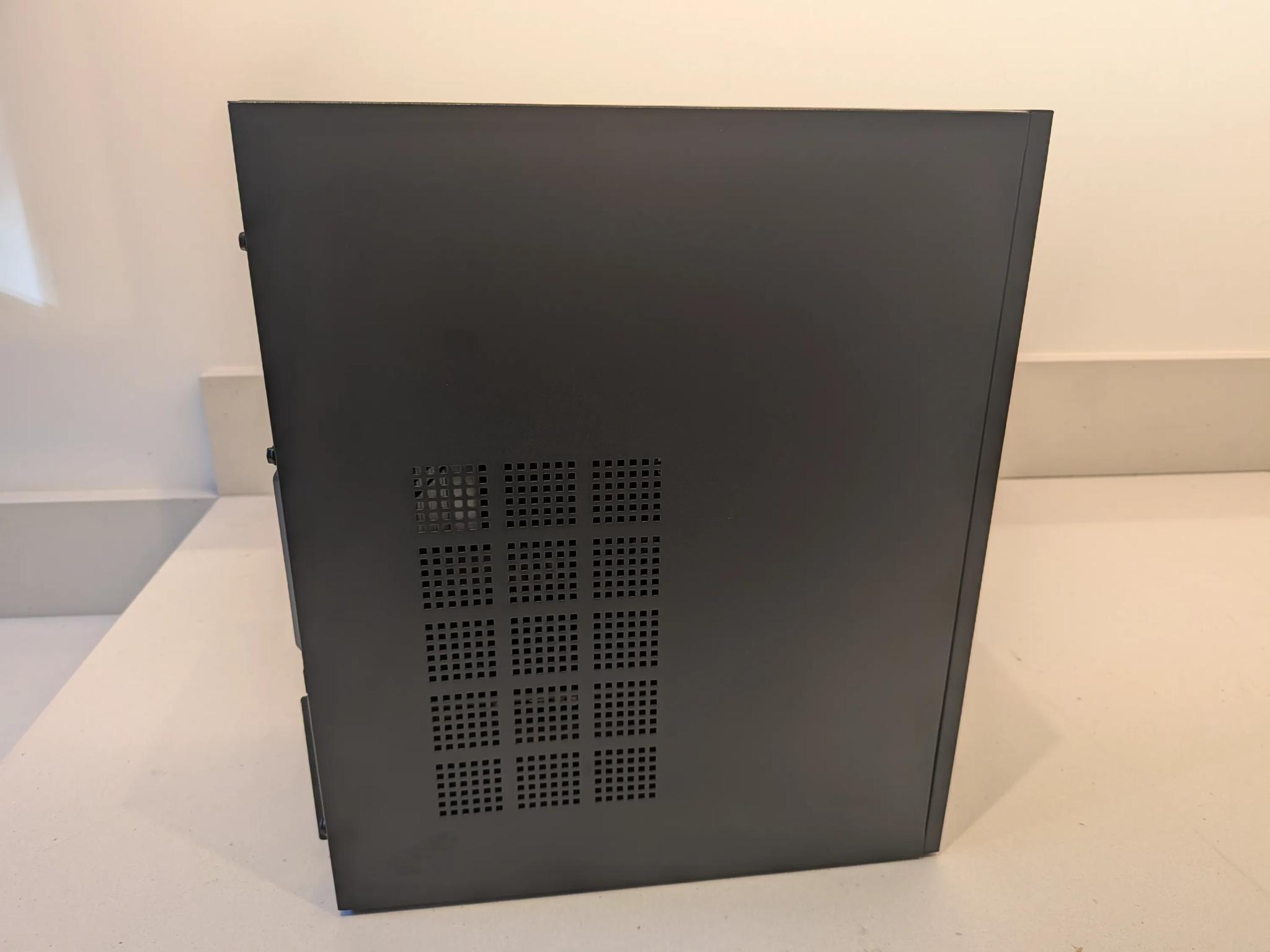 1080p Micro Starter - RX 7600, Intel Core i5 14400F, 32 GB RAM, 2 TB Gen 4 NVME, RGB