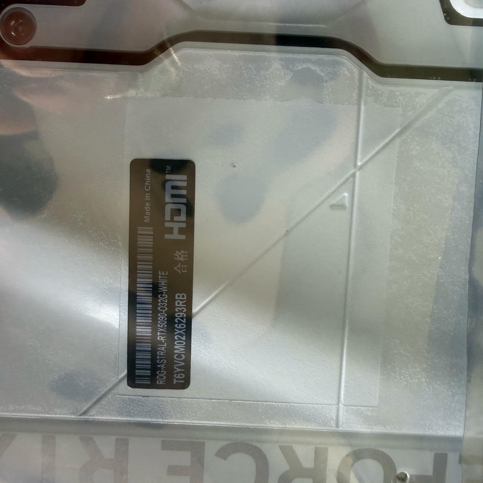 ASUS ROG Astral GeForce RTX 5090 32GB GDDR7 OC Edition White