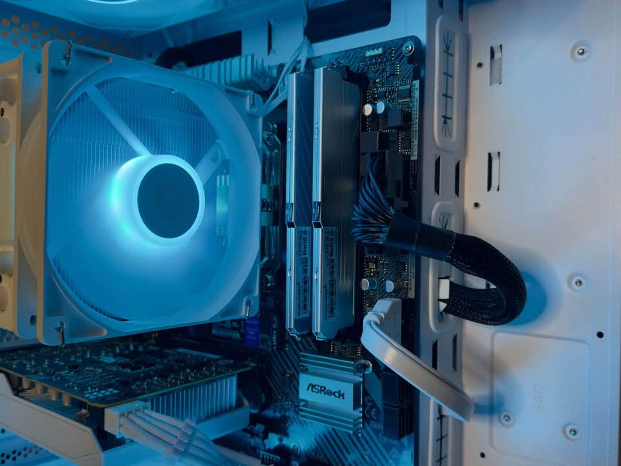 🌬️💠 Frostbyte Mini 🌬️💠 | RGB Gaming PC (NVIDIA GTX 1660 Super, Ryzen 5, 1TB NVMe SSD)