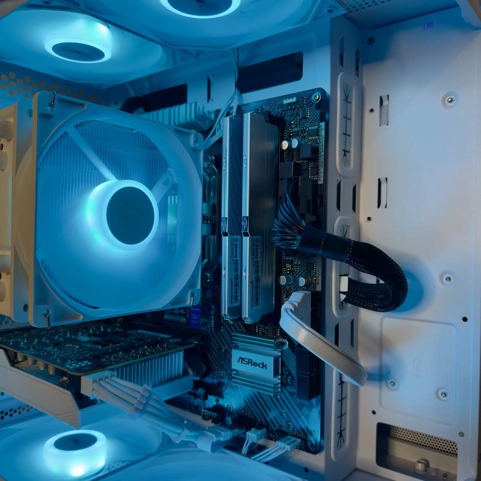 🌬️💠 Frostbyte Mini 🌬️💠 | RGB Gaming PC (NVIDIA GTX 1660 Super, Ryzen 5, 1TB NVMe SSD)