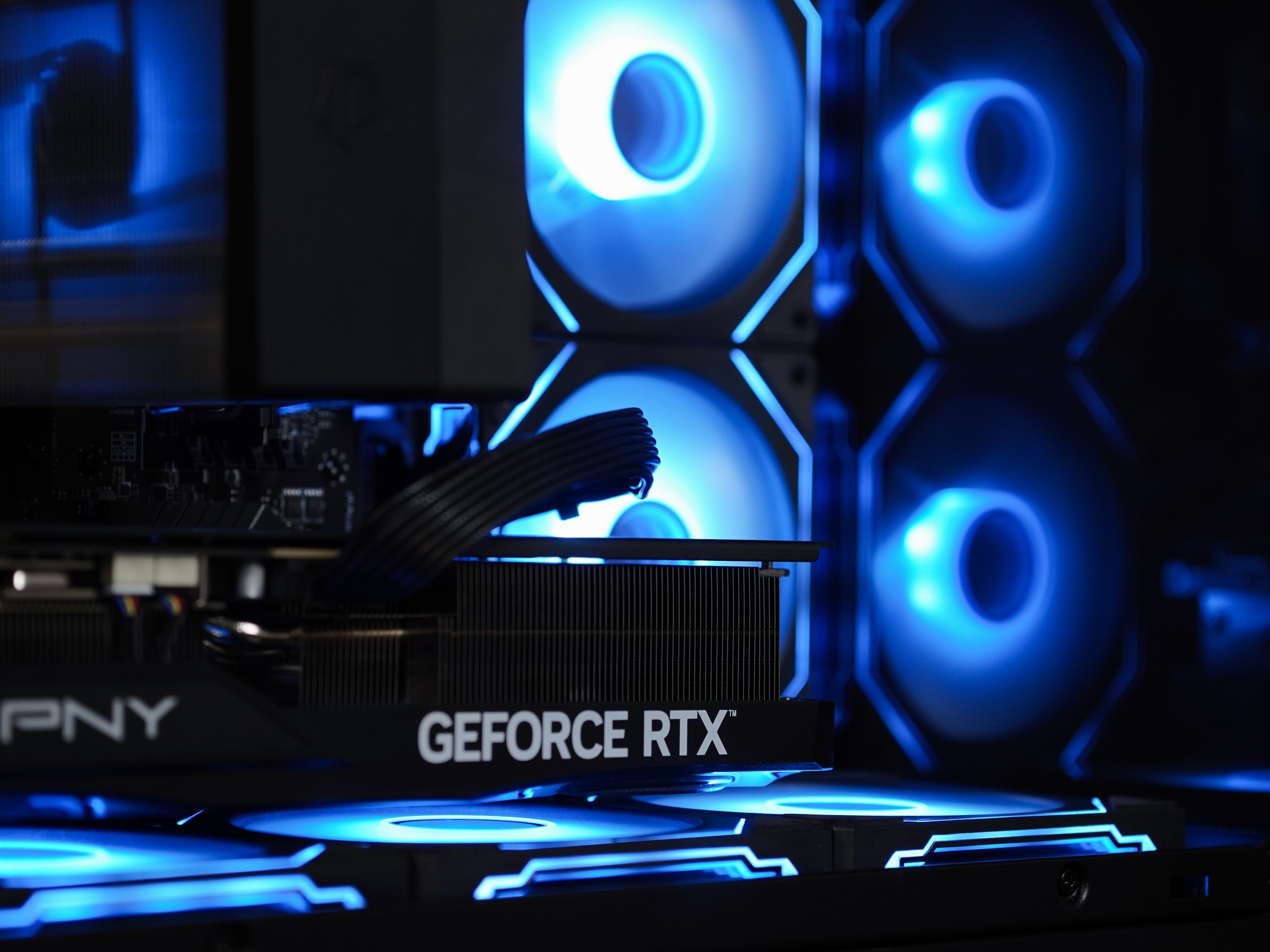 EXT Vision 70X Pro (V3) - Ryzen 7 8700F, RTX 5070 Ti 16GB, 32GB DDR5 Ram, 1TB SSD Gaming PC