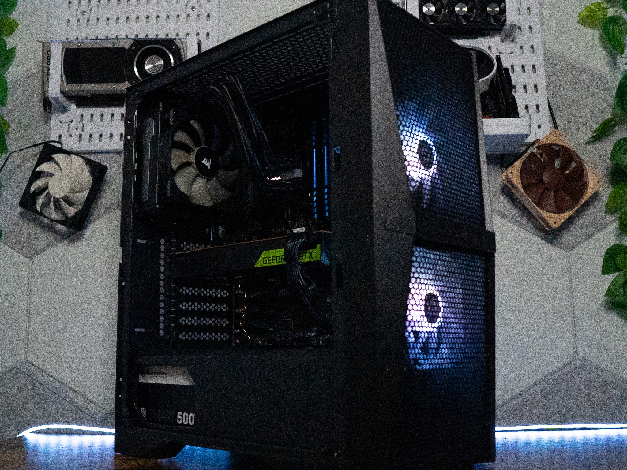 🍃🍃 | GTX 1080Ti 11GB | INTEL i7 8700K | 32GB DDR4 RAM | 1TB | Mint Guardian