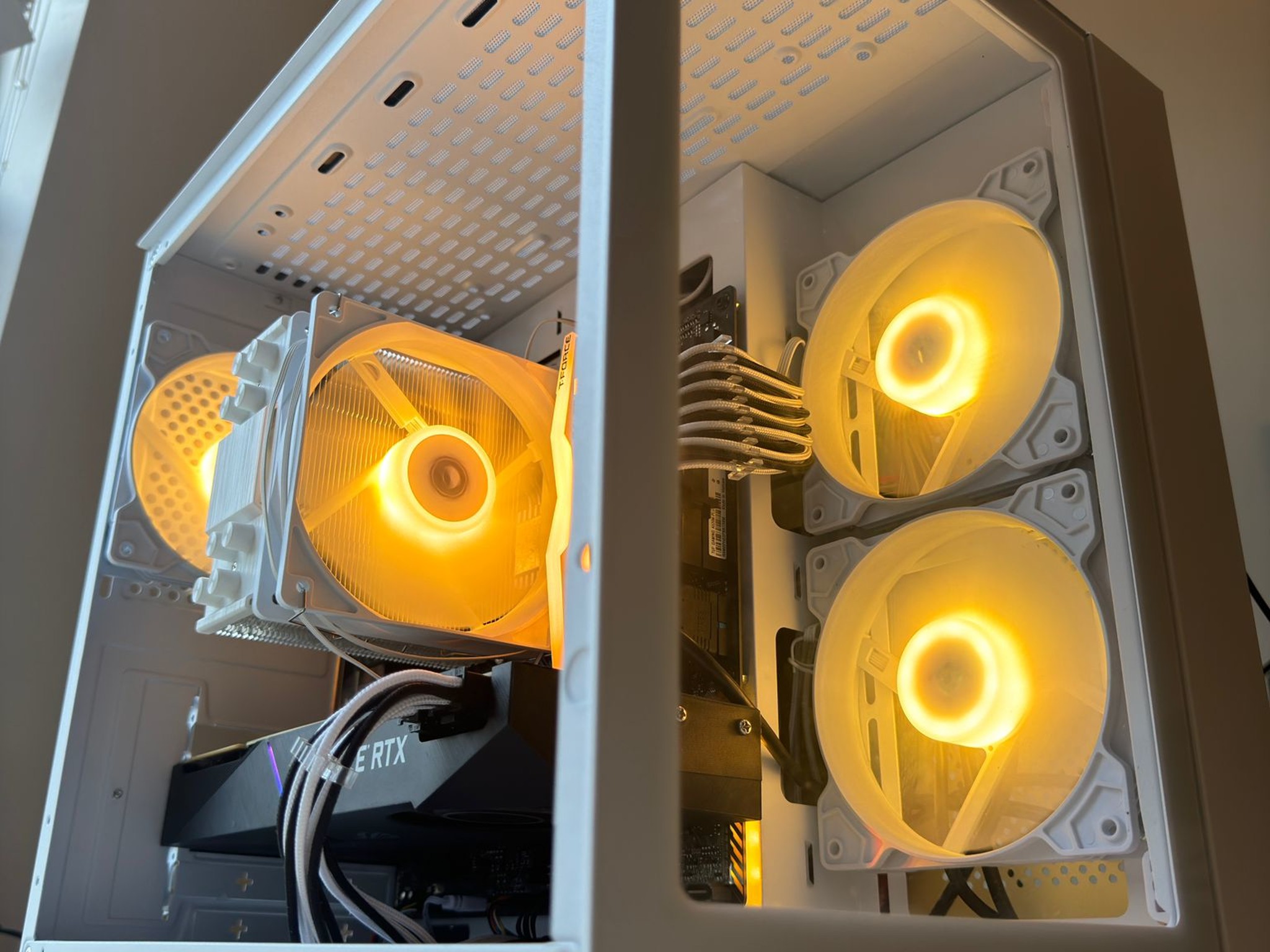 ❄️ THE SNOW ❄️ RTX 2070s | Ryzen 7 3800x | 1TB SSD | WI-FI |DDR4 16GB