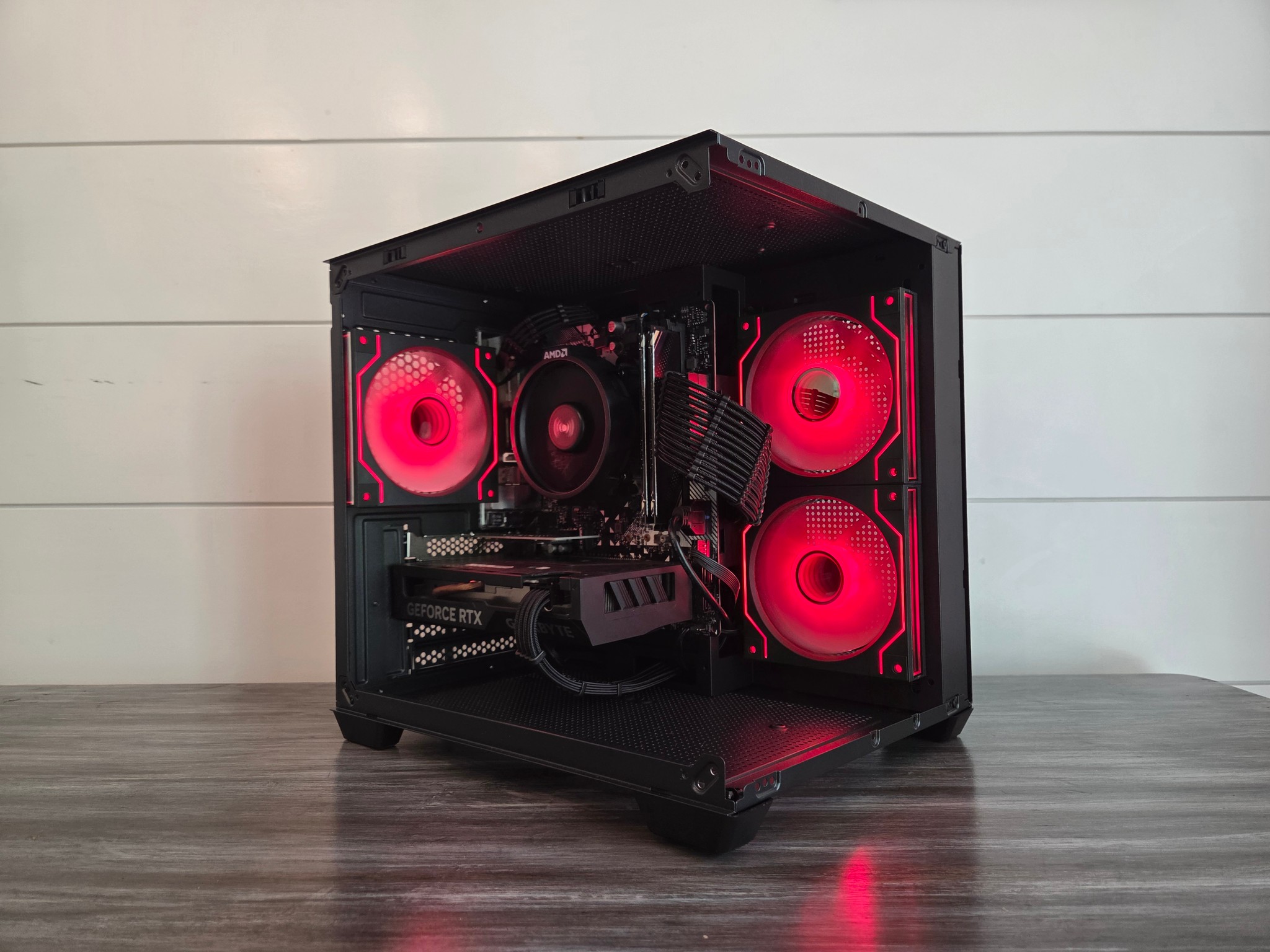 Small black gaming PC | RTX 4060 | RYZEN 5 3600 | 16GB RAM | 512GB SSD