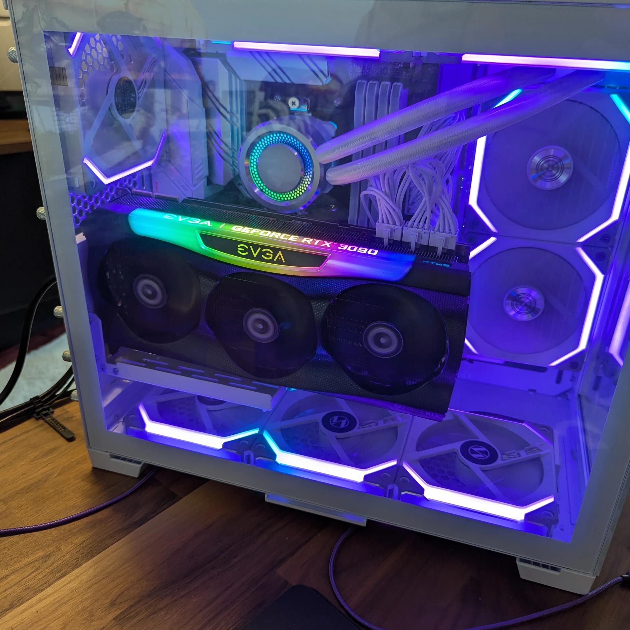 Nvidia RTX 3090 - EVGA FTW 3