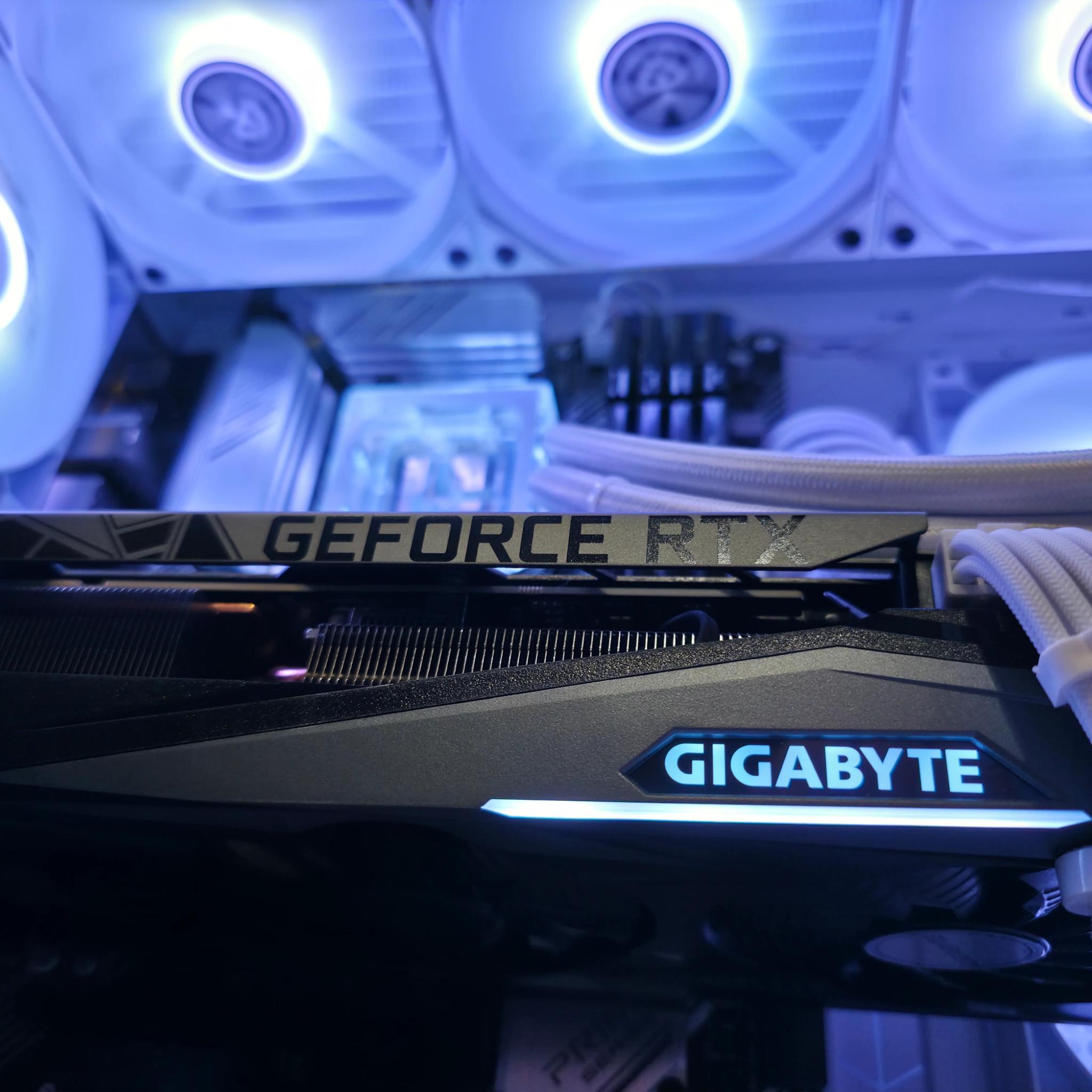 X3D Whiteout | RTX 3080 | 5600x3D | 16GB DDR4 | 1TB NVME