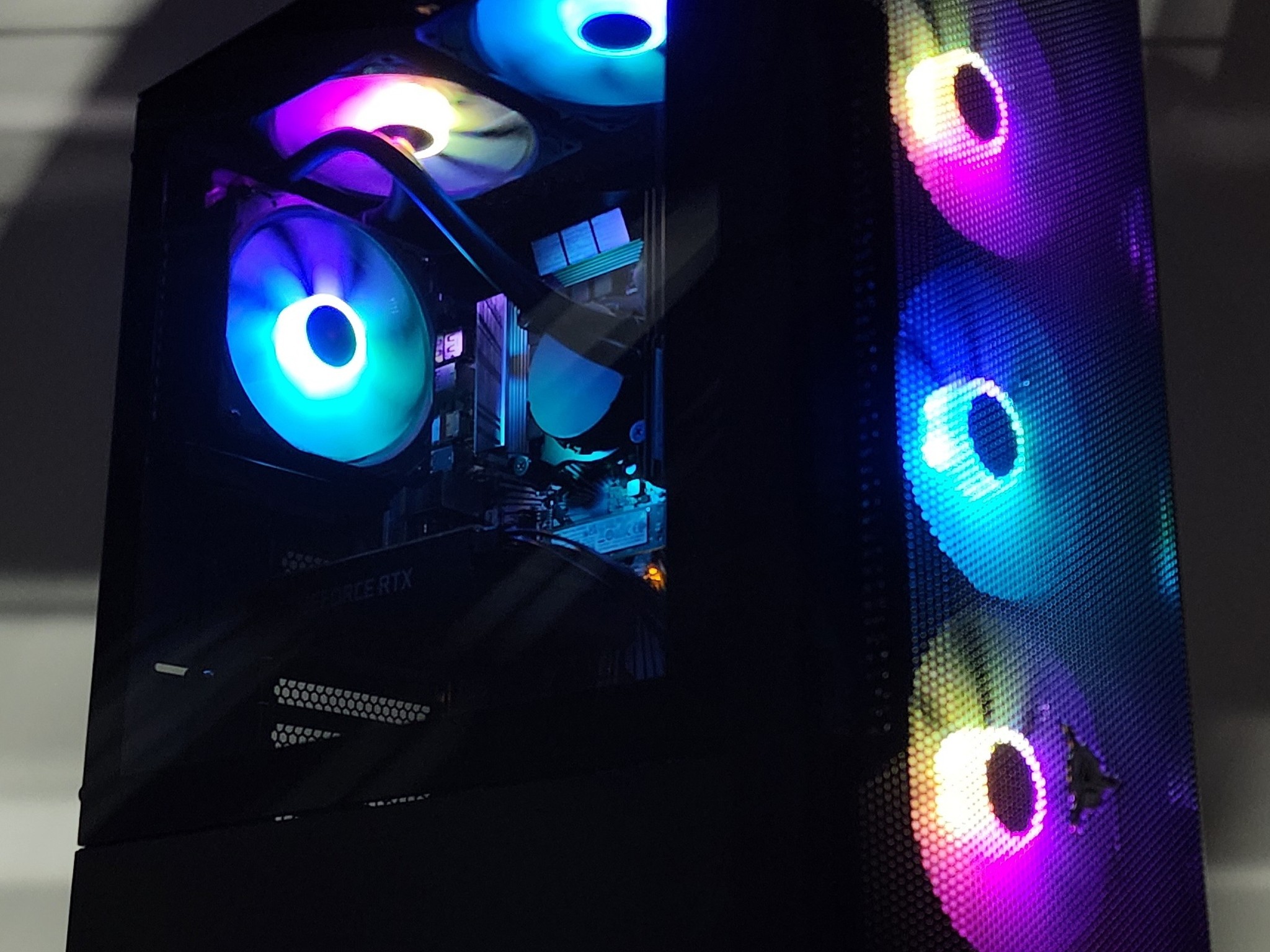 Gaming PC i5-9600KF 32GB RAM 1TB SSD RTX 3050 8GB Windows 11 Computer