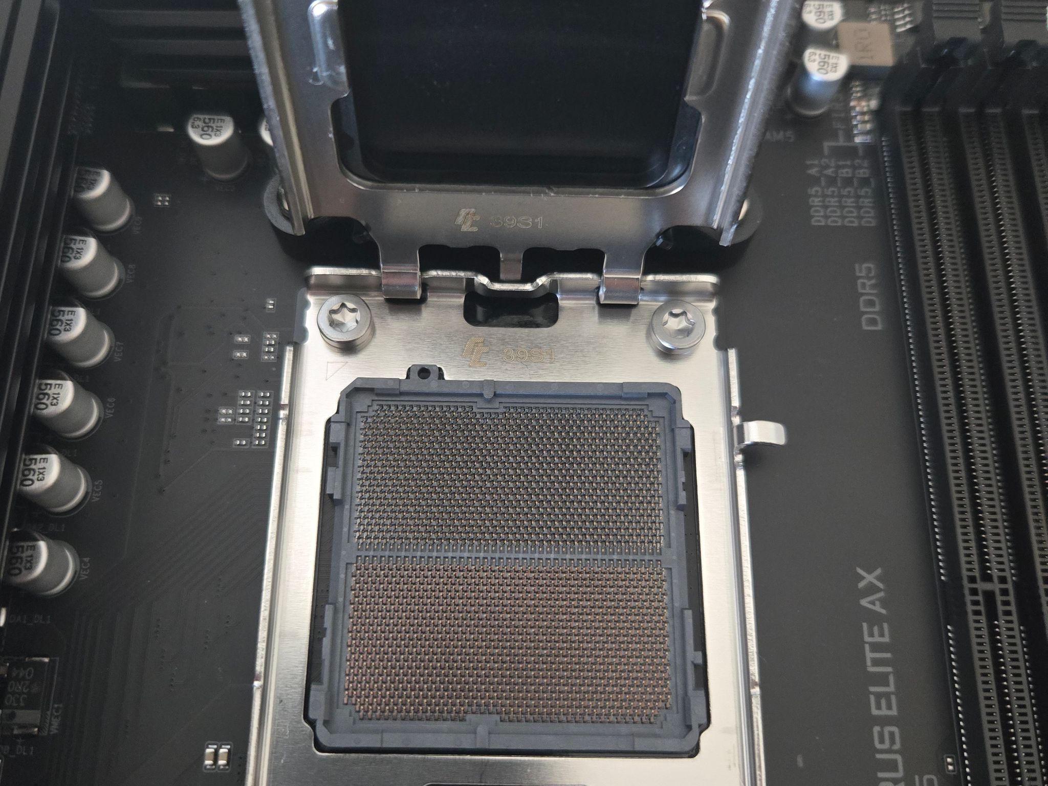 Gigabyte B650 Aorus Elite AX