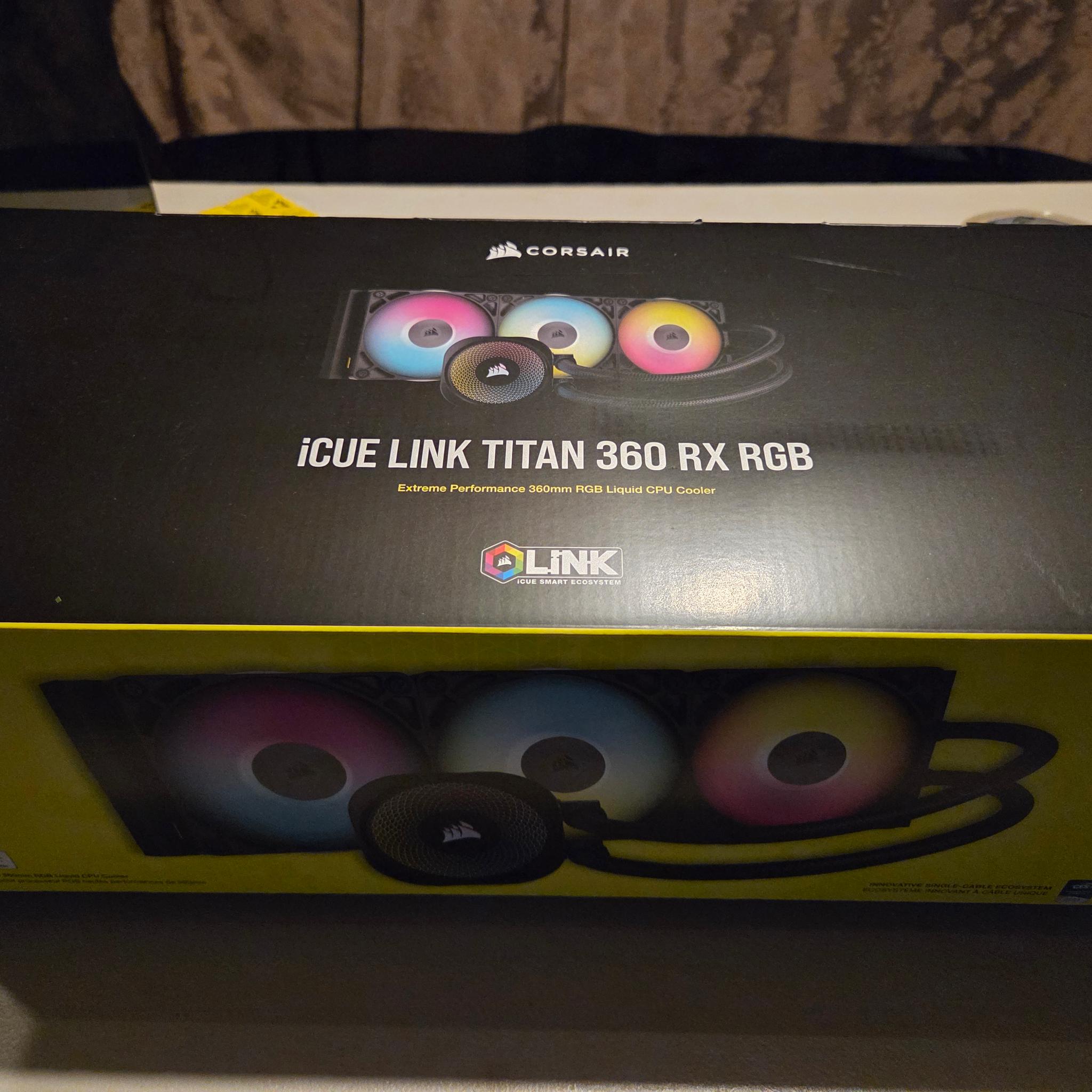 CORSAIR - iCUE LINK TITAN 360 RX Liquid CPU Cooler with RGB Lighting - Black