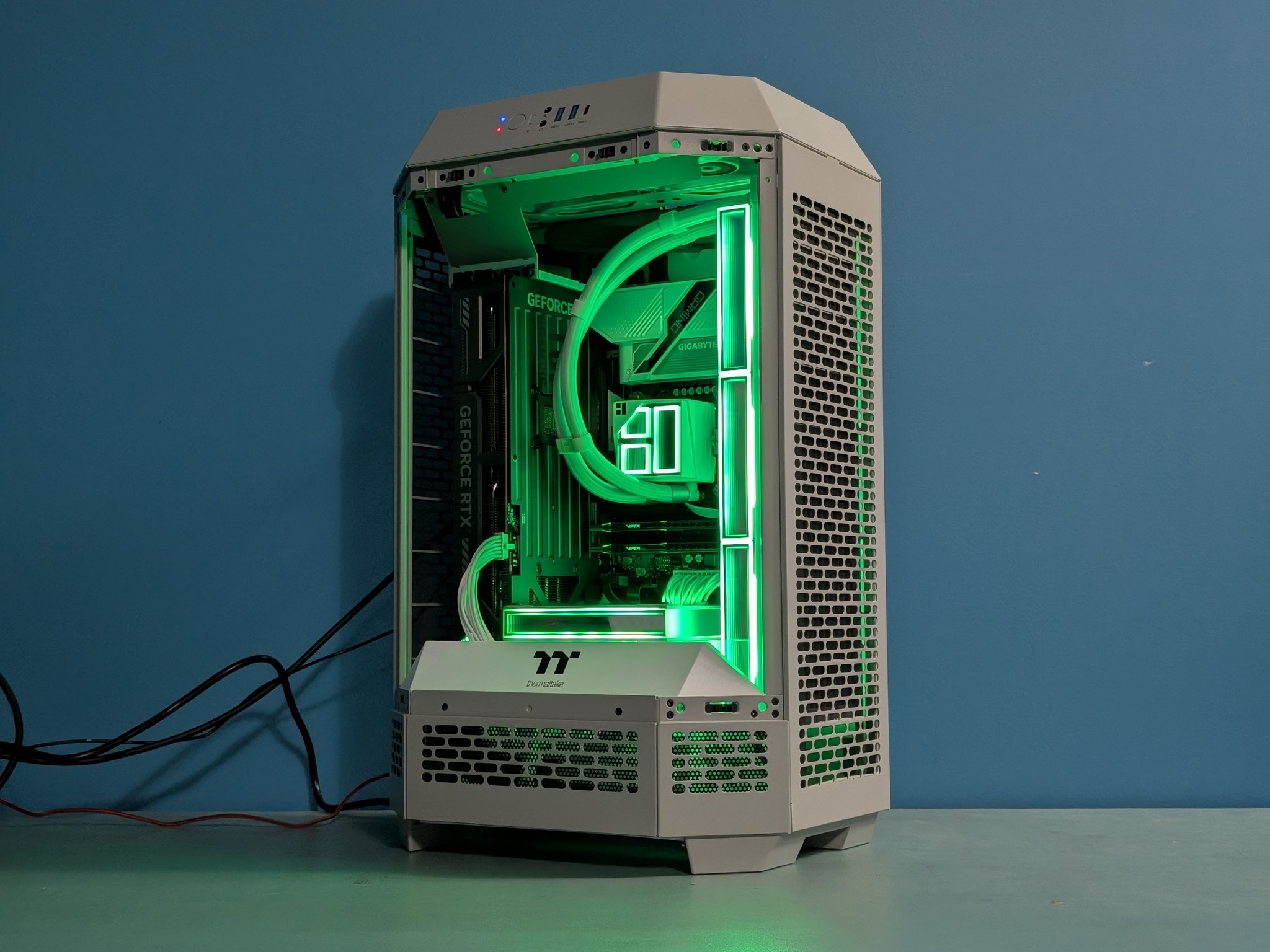 The Sci-Fi Powerhouse: RTX 5070 / i5-14600K / Tower 300 Limestone Edition