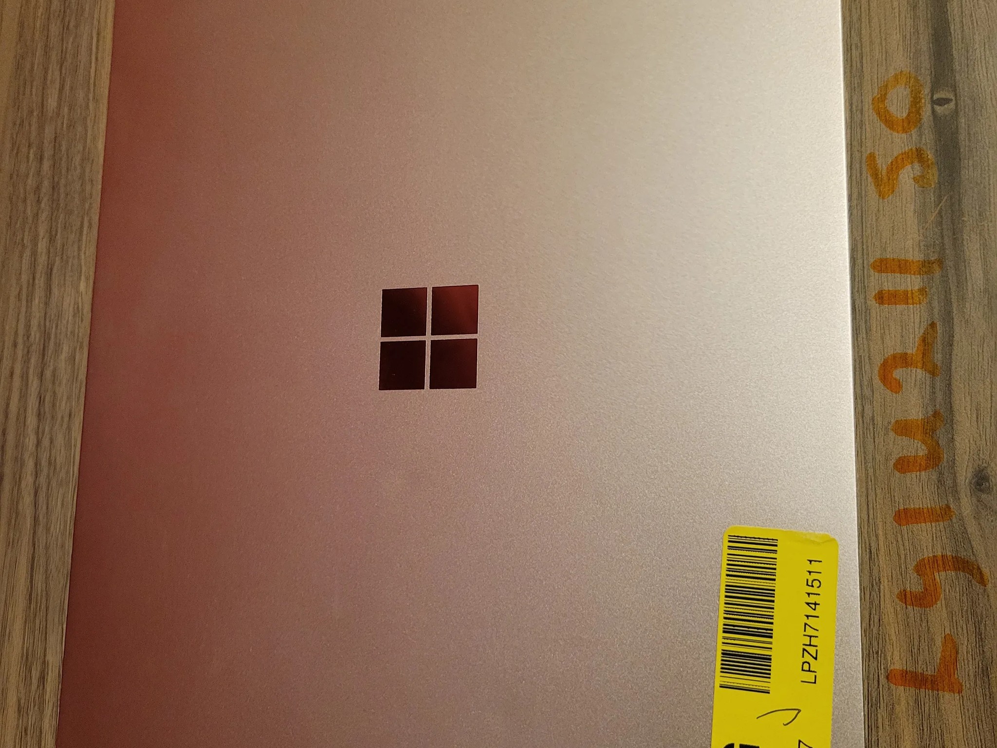 Microsoft Surface laptop Go - 128gb - intel i5 10th gen. - 12.4" touch screen