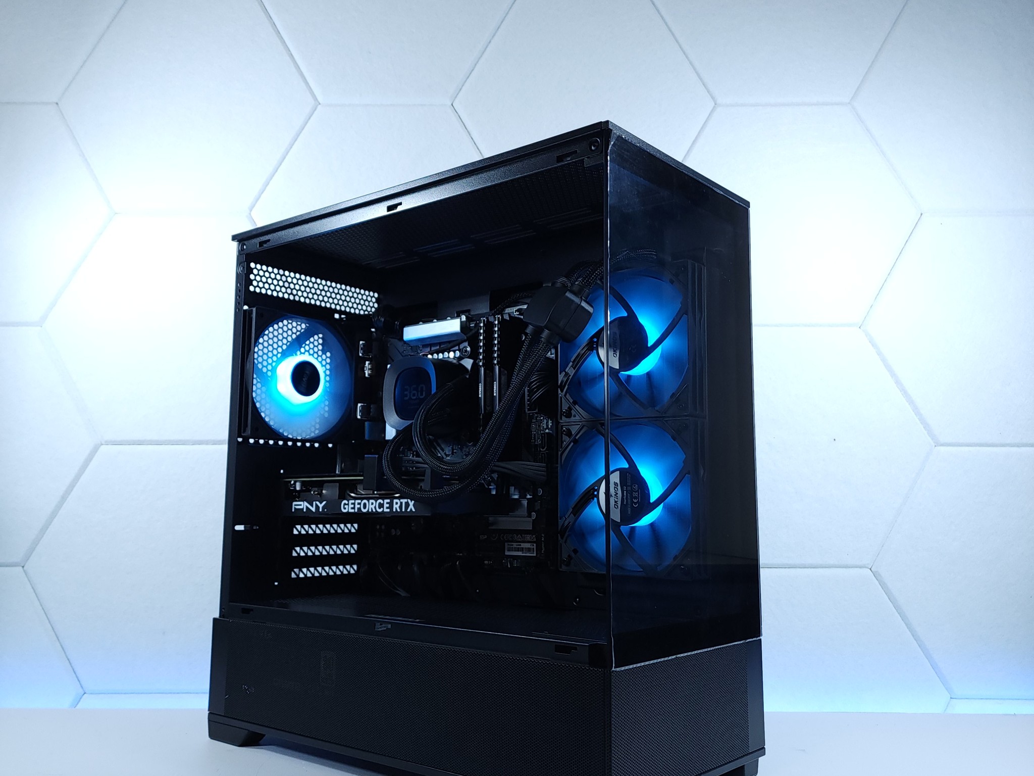 💙RTX 4060●Core i5 12600KF●1TB NVMe●32GB 3200MHz DDR4●1080p Gaming Computer