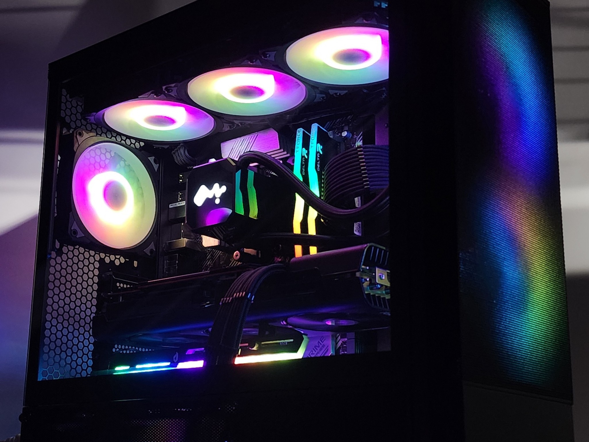 Gaming PC Ryzen 7 5700X 32GB RAM 1TB SSD RX 6800 16GB Windows 11 Computer