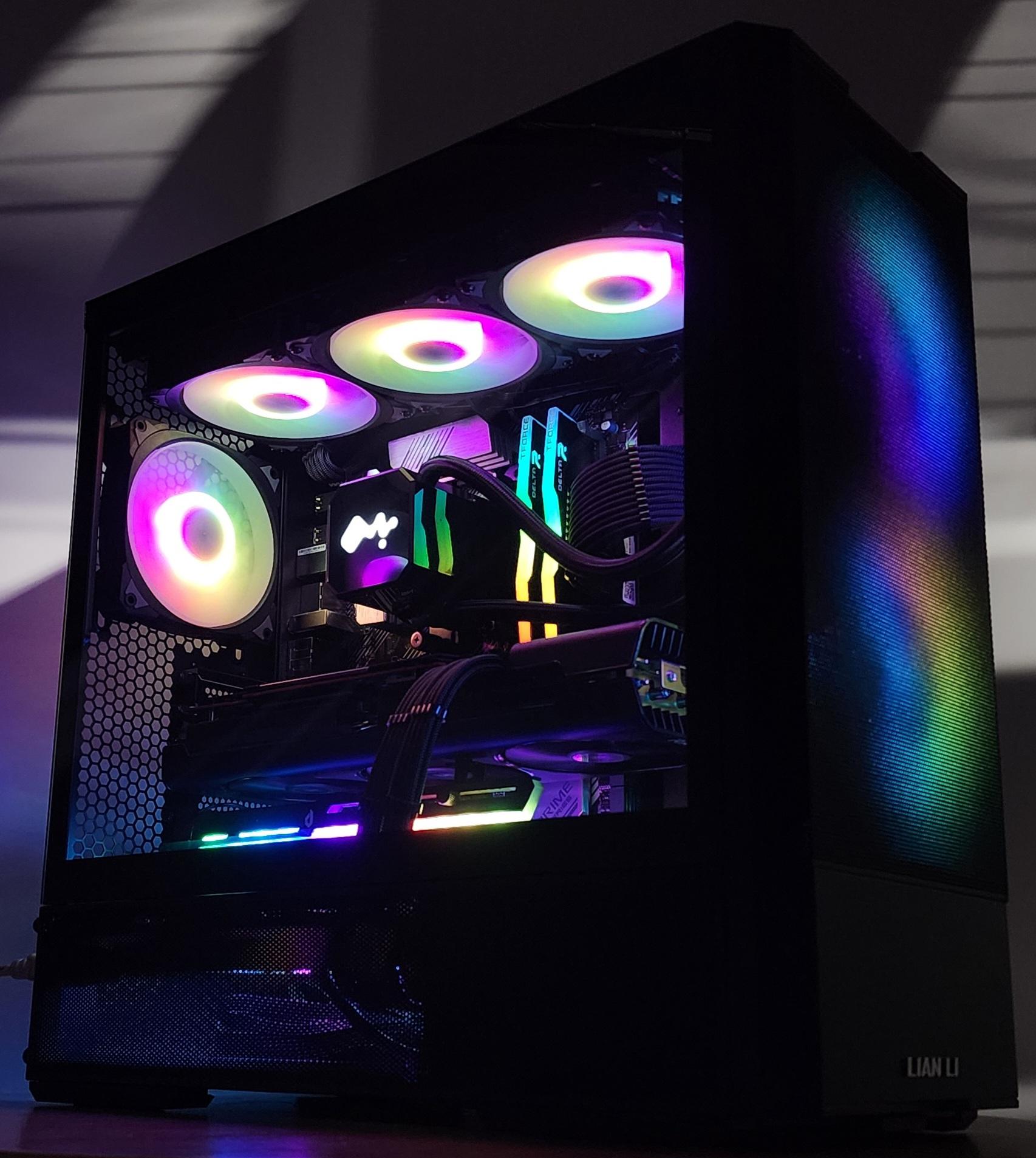 Gaming PC Ryzen 7 5700X 32GB RAM 1TB SSD RX 6800 16GB Windows 11 Computer