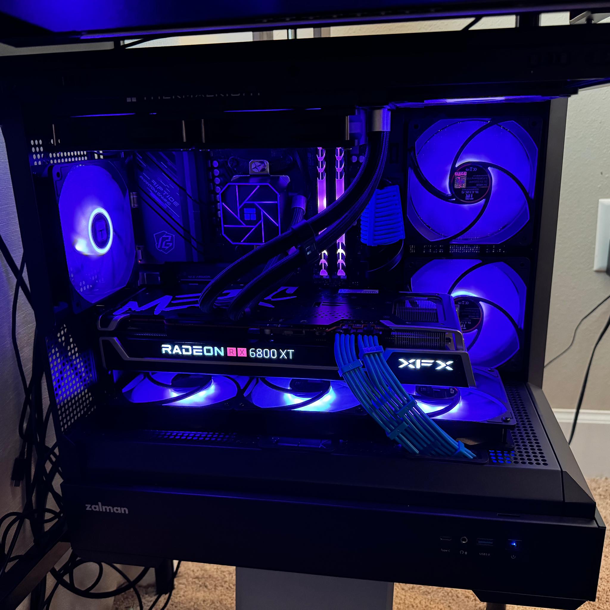 Ryzen 7 5800X3D (= i7-13700K) + RX 6800 XT (= RTX 3080) Gaming PC, 32 GB of RAM, 2 TB of storage